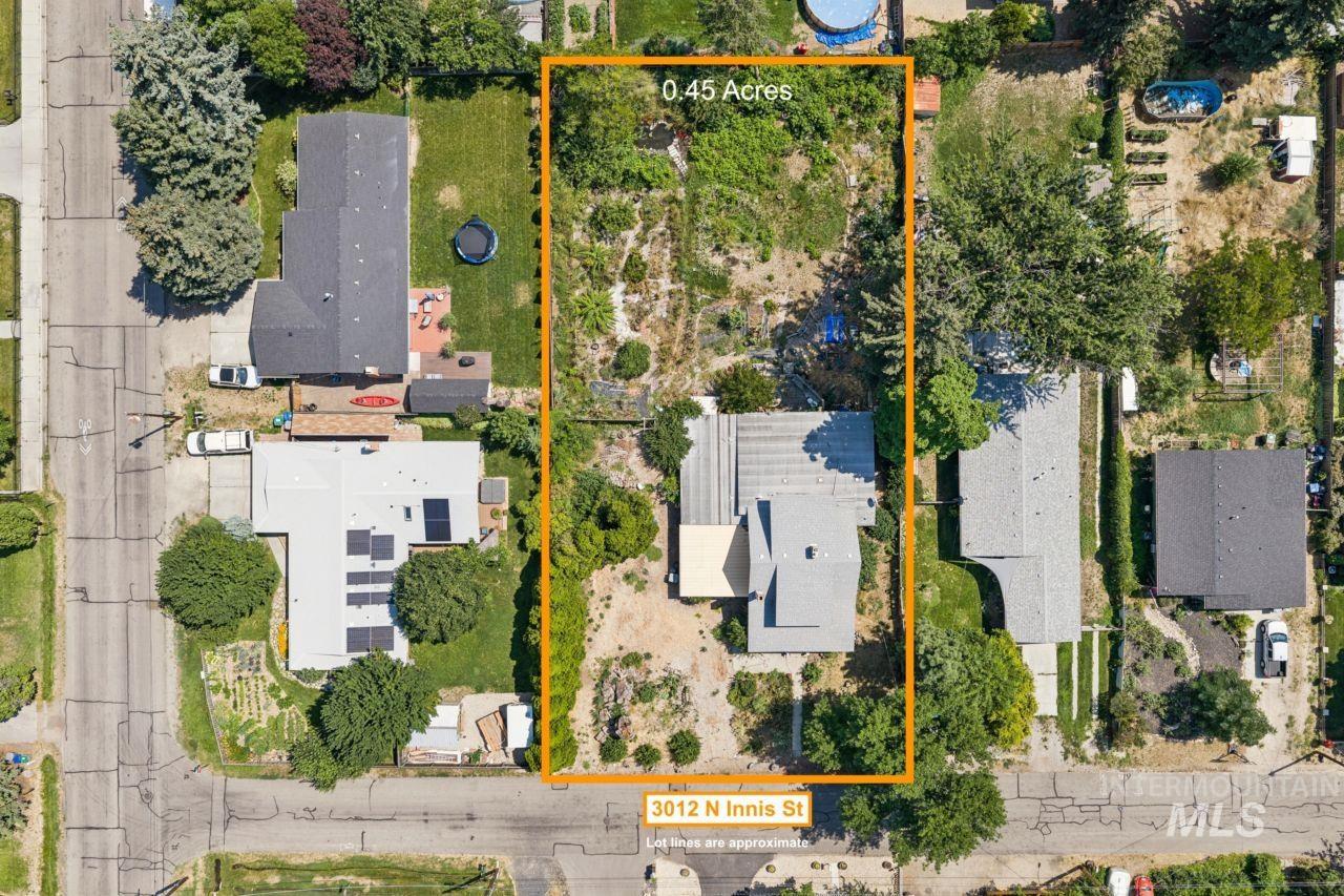 3012 N Innis St, Boise, Idaho 83703, 4 Bedrooms, 1.5 Bathrooms, Residential For Sale, Price $700,000,MLS 98996844