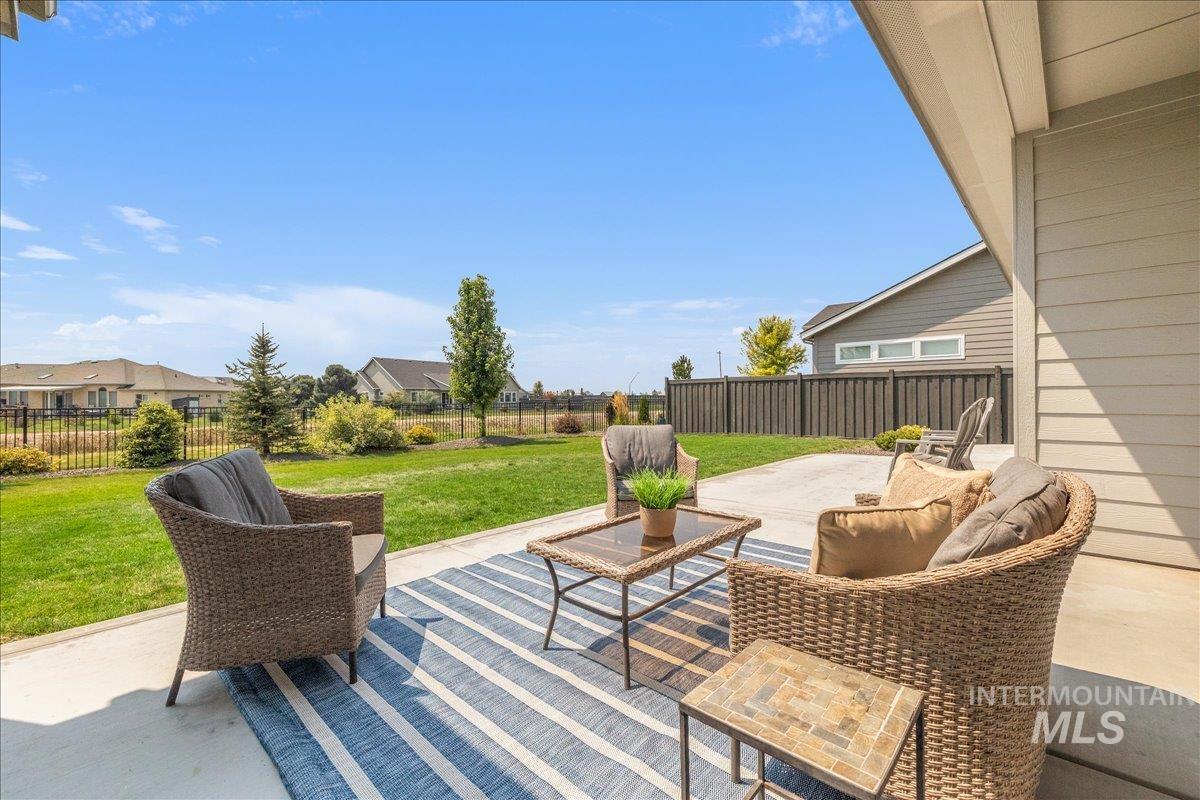 4655 W Fern Vista Court, Meridian, Idaho 83646, 4 Bedrooms, 3.5 Bathrooms, Residential For Sale, Price $810,000,MLS 98996846