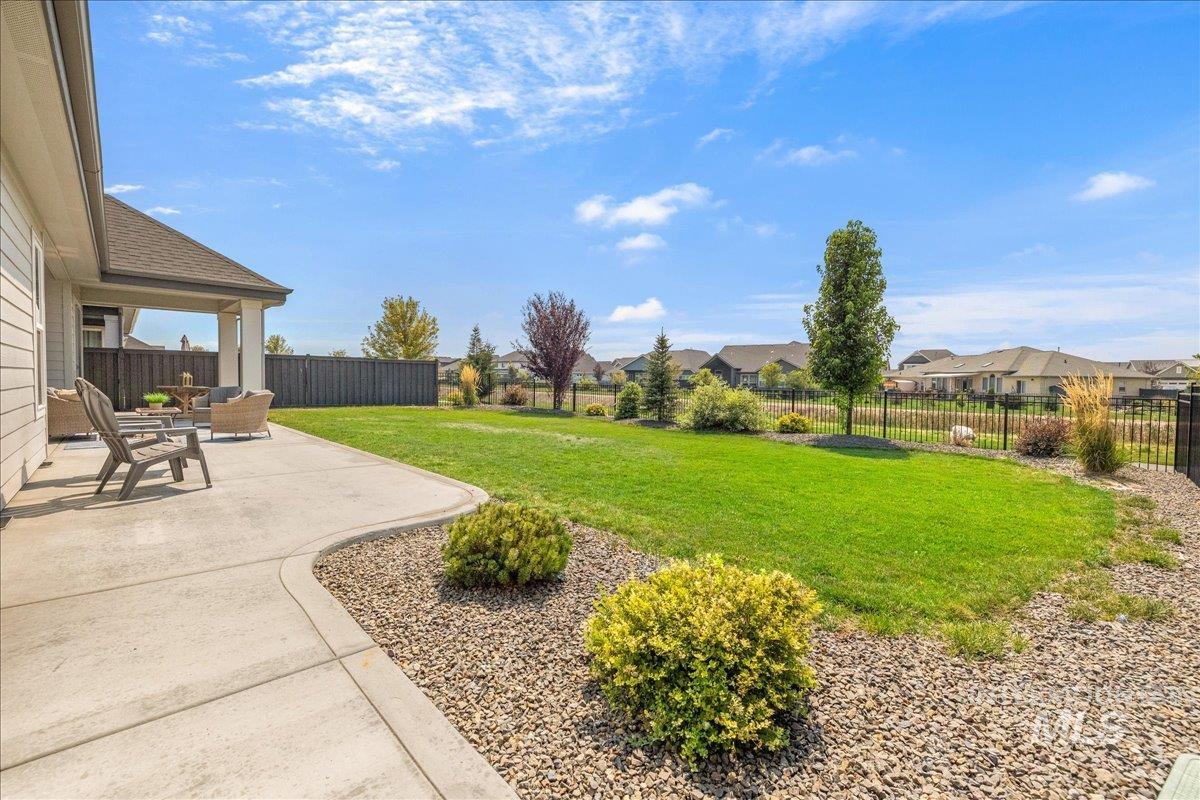 4655 W Fern Vista Court, Meridian, Idaho 83646, 4 Bedrooms, 3.5 Bathrooms, Residential For Sale, Price $810,000,MLS 98996846