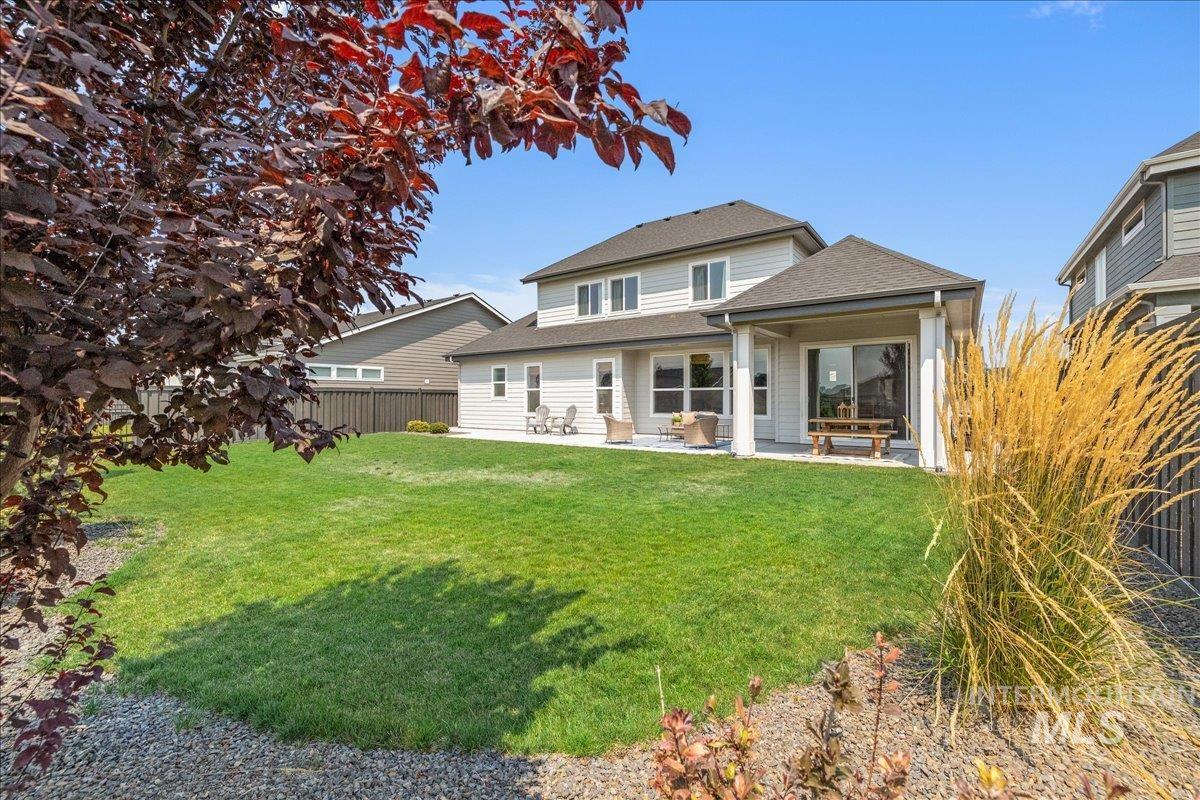 4655 W Fern Vista Court, Meridian, Idaho 83646, 4 Bedrooms, 3.5 Bathrooms, Residential For Sale, Price $810,000,MLS 98996846