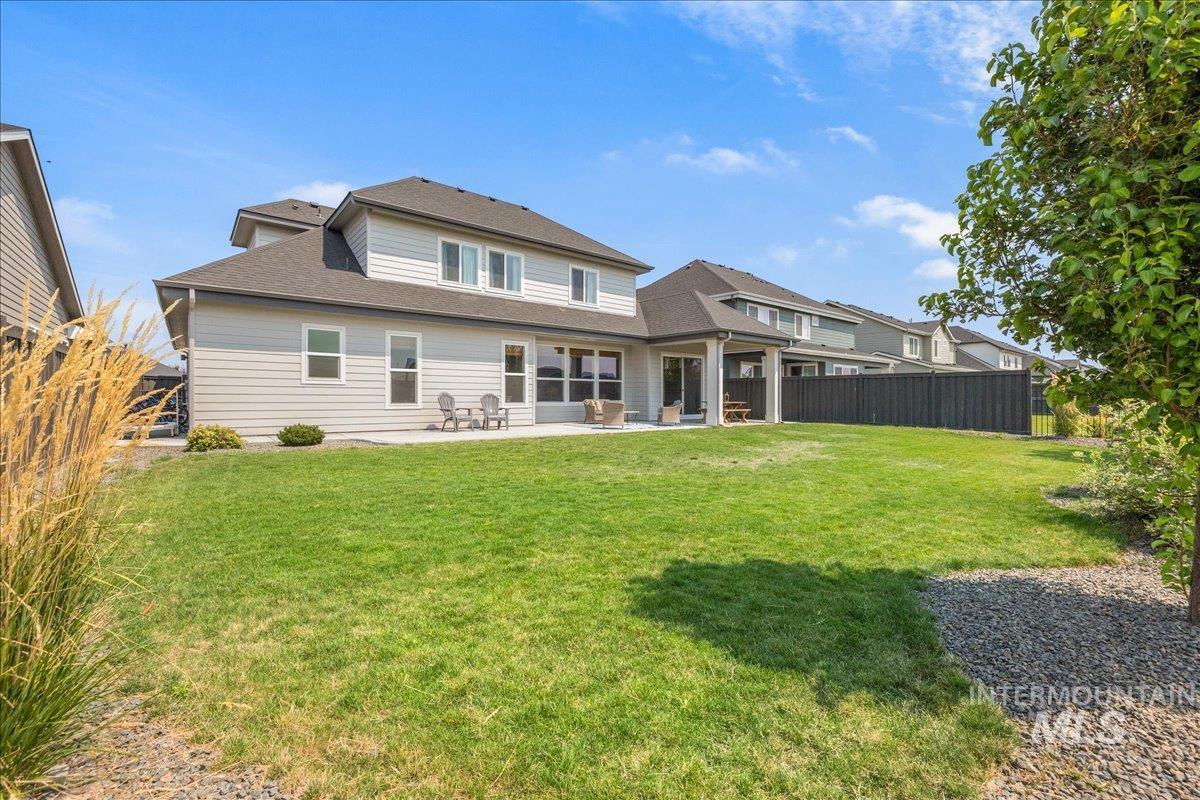 4655 W Fern Vista Court, Meridian, Idaho 83646, 4 Bedrooms, 3.5 Bathrooms, Residential For Sale, Price $810,000,MLS 98996846