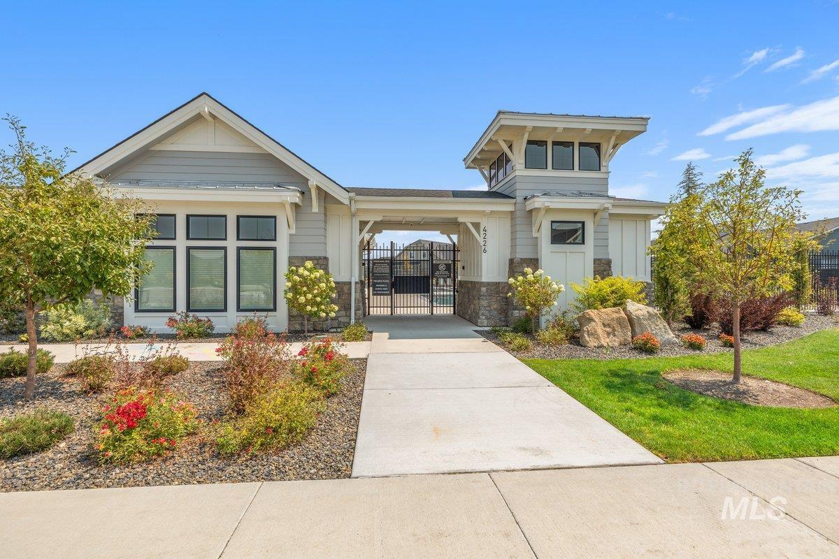 4655 W Fern Vista Court, Meridian, Idaho 83646, 4 Bedrooms, 3.5 Bathrooms, Residential For Sale, Price $810,000,MLS 98996846
