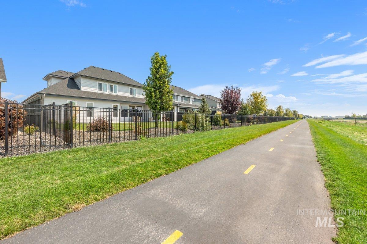 4655 W Fern Vista Court, Meridian, Idaho 83646, 4 Bedrooms, 3.5 Bathrooms, Residential For Sale, Price $810,000,MLS 98996846