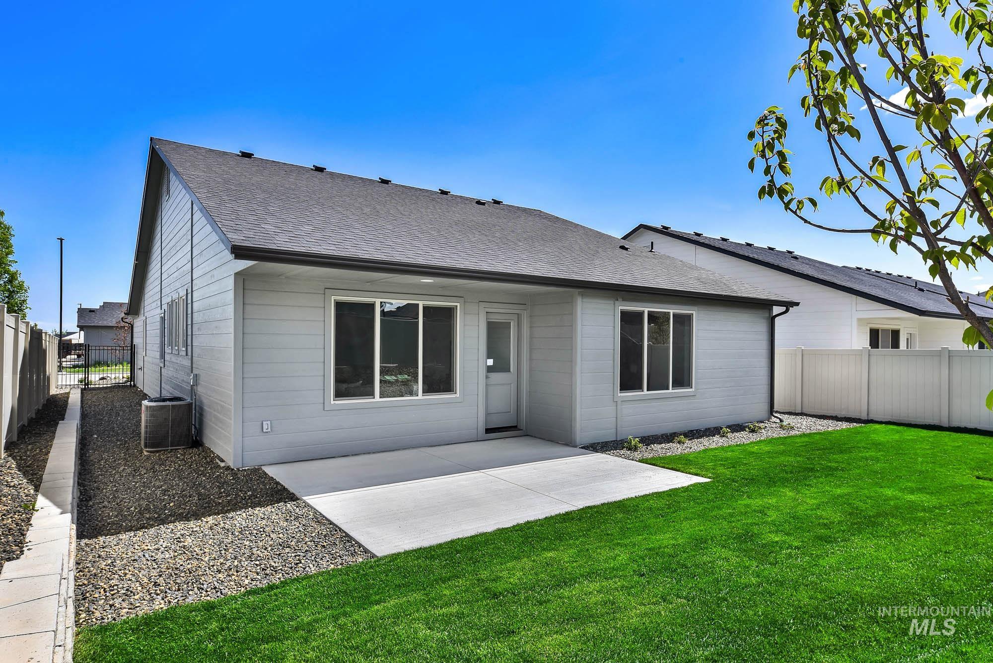 1307 W Jasper St, Meridian, Idaho 83642, 3 Bedrooms, 2 Bathrooms, Residential For Sale, Price $464,900,MLS 98996848