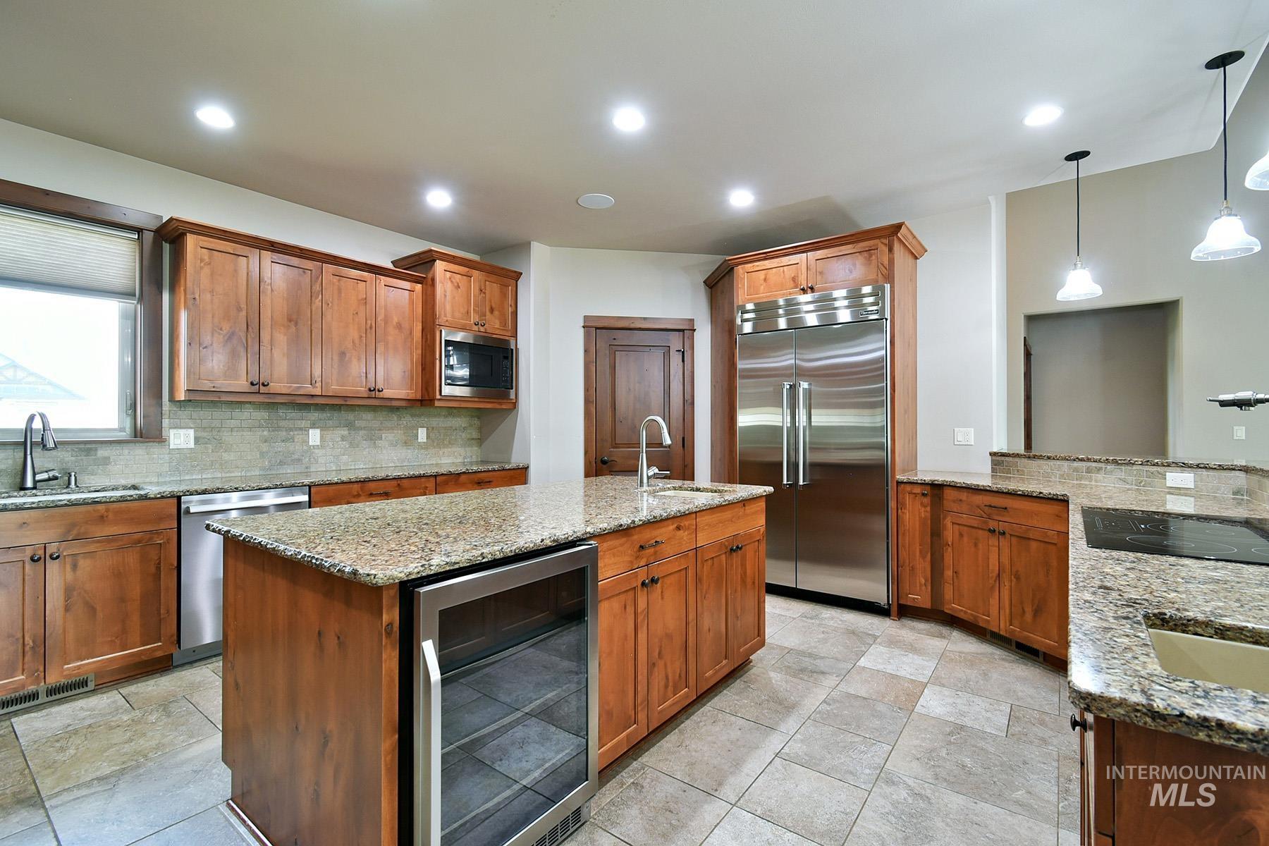 1946 Anderson Pl., Moscow, Idaho 83843, 5 Bedrooms, 3.5 Bathrooms, Residential For Sale, Price $925,000,MLS 98996849