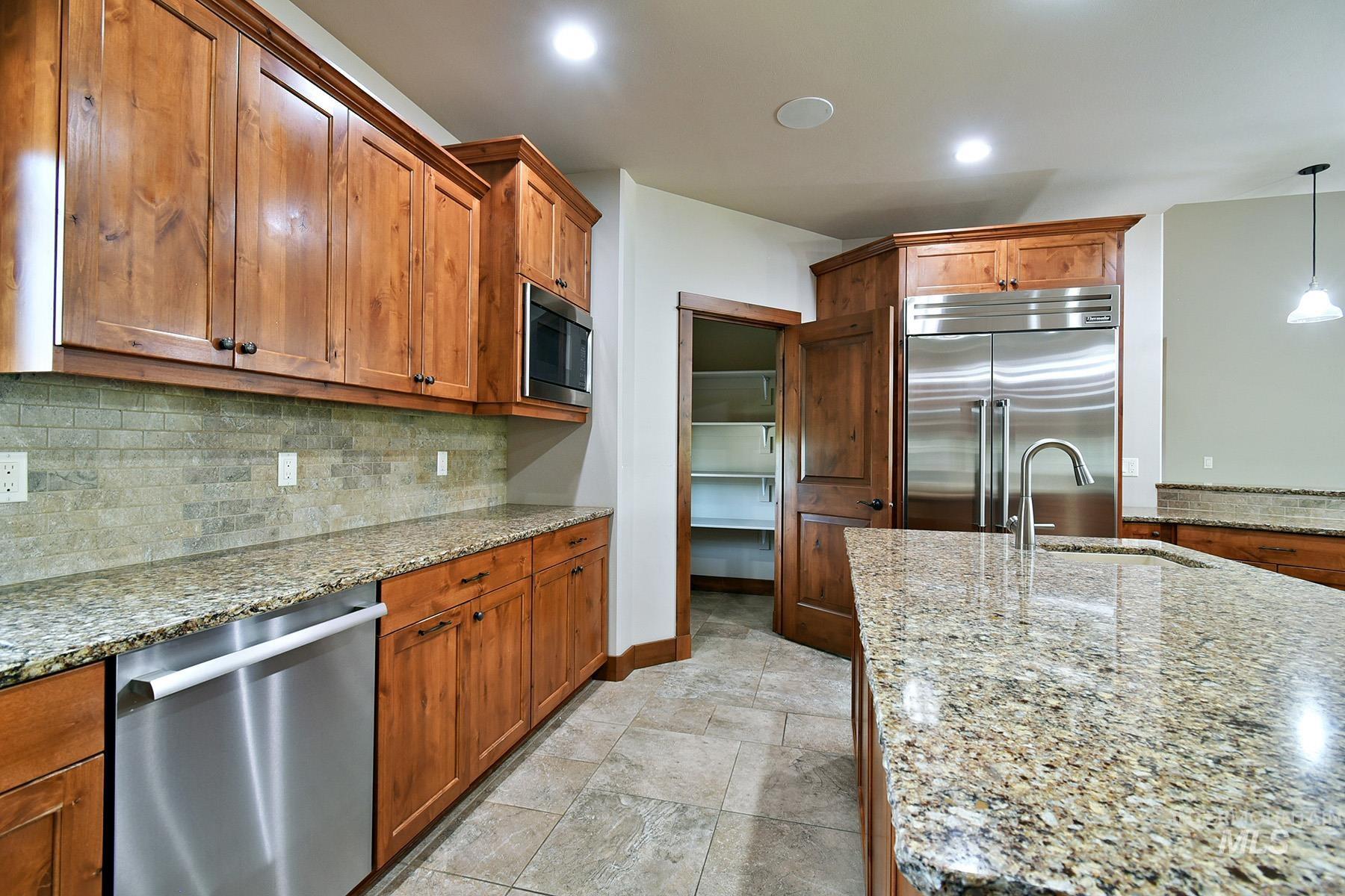 1946 Anderson Pl., Moscow, Idaho 83843, 5 Bedrooms, 3.5 Bathrooms, Residential For Sale, Price $925,000,MLS 98996849