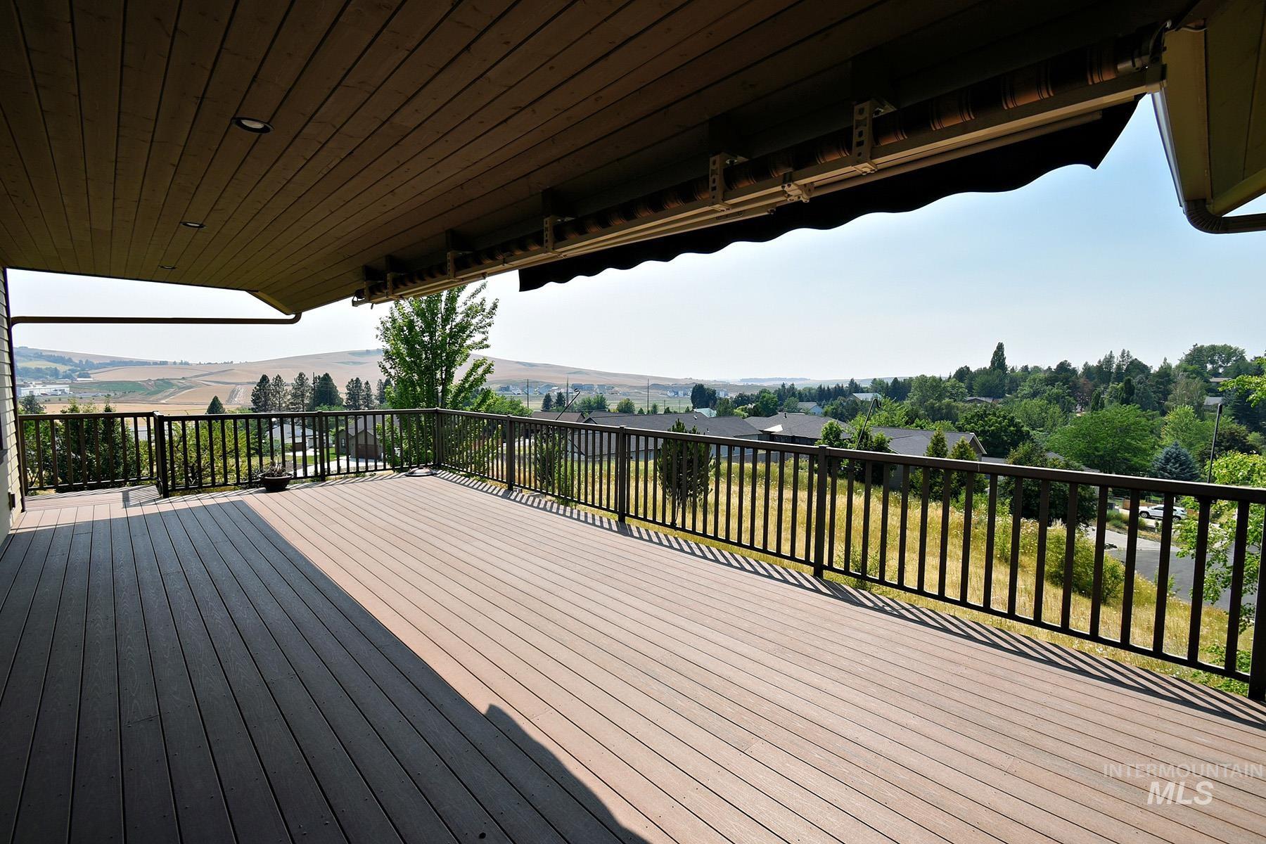 1946 Anderson Pl., Moscow, Idaho 83843, 5 Bedrooms, 3.5 Bathrooms, Residential For Sale, Price $925,000,MLS 98996849