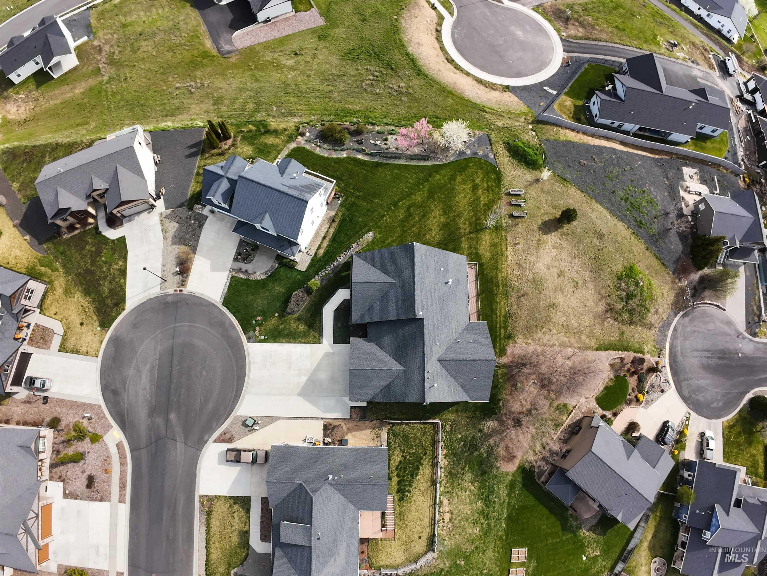 1946 Anderson Pl., Moscow, Idaho 83843, 5 Bedrooms, 3.5 Bathrooms, Residential For Sale, Price $925,000,MLS 98996849