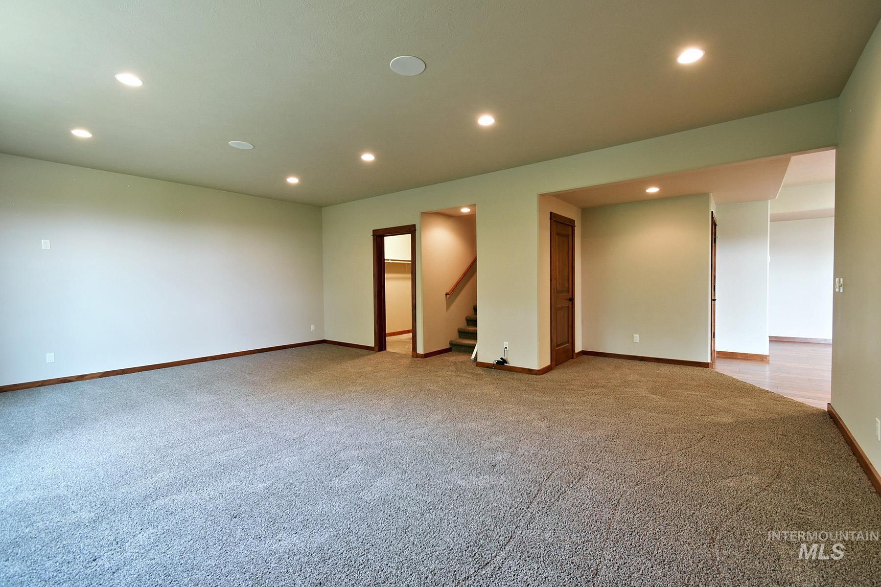 1946 Anderson Pl., Moscow, Idaho 83843, 5 Bedrooms, 3.5 Bathrooms, Residential For Sale, Price $925,000,MLS 98996849