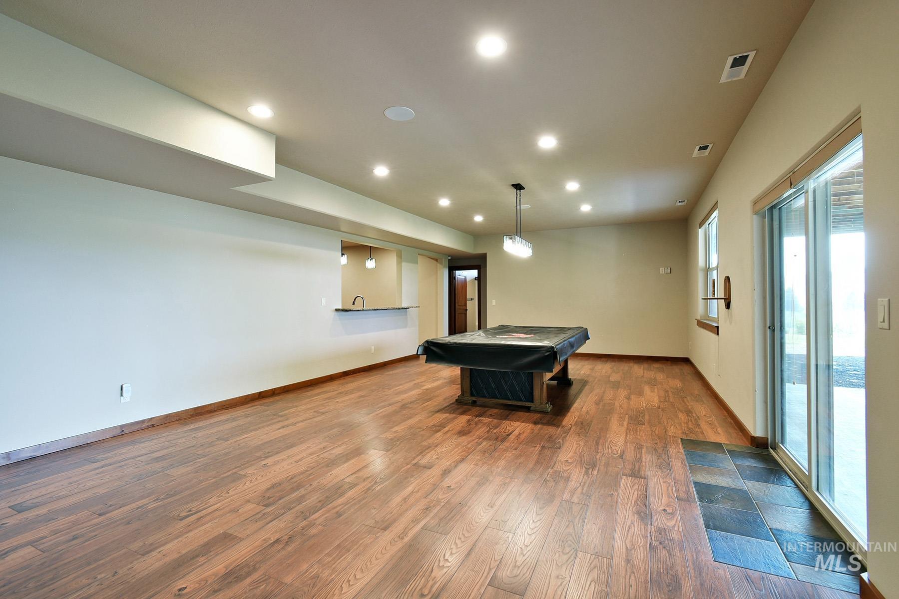 1946 Anderson Pl., Moscow, Idaho 83843, 5 Bedrooms, 3.5 Bathrooms, Residential For Sale, Price $925,000,MLS 98996849