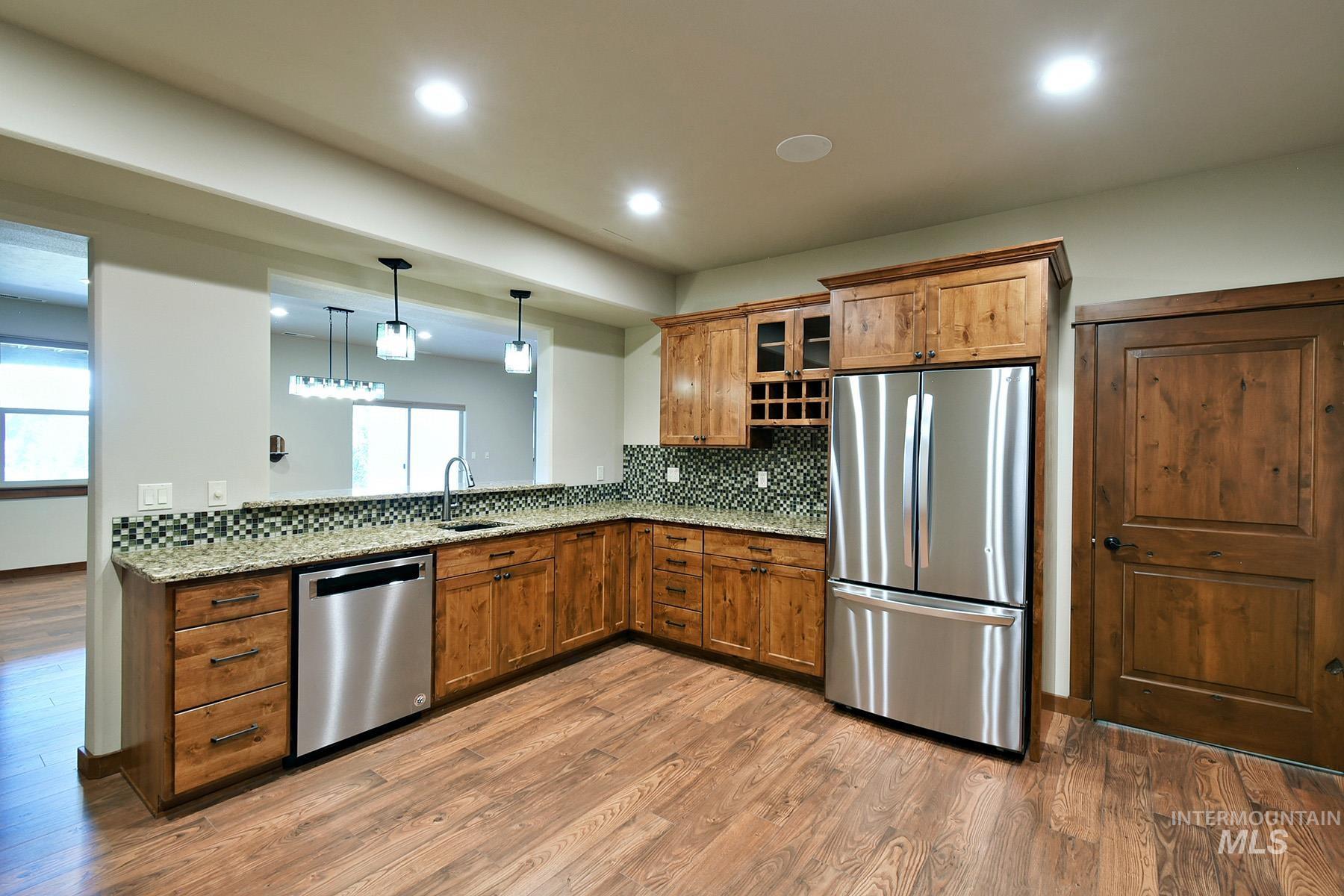1946 Anderson Pl., Moscow, Idaho 83843, 5 Bedrooms, 3.5 Bathrooms, Residential For Sale, Price $925,000,MLS 98996849