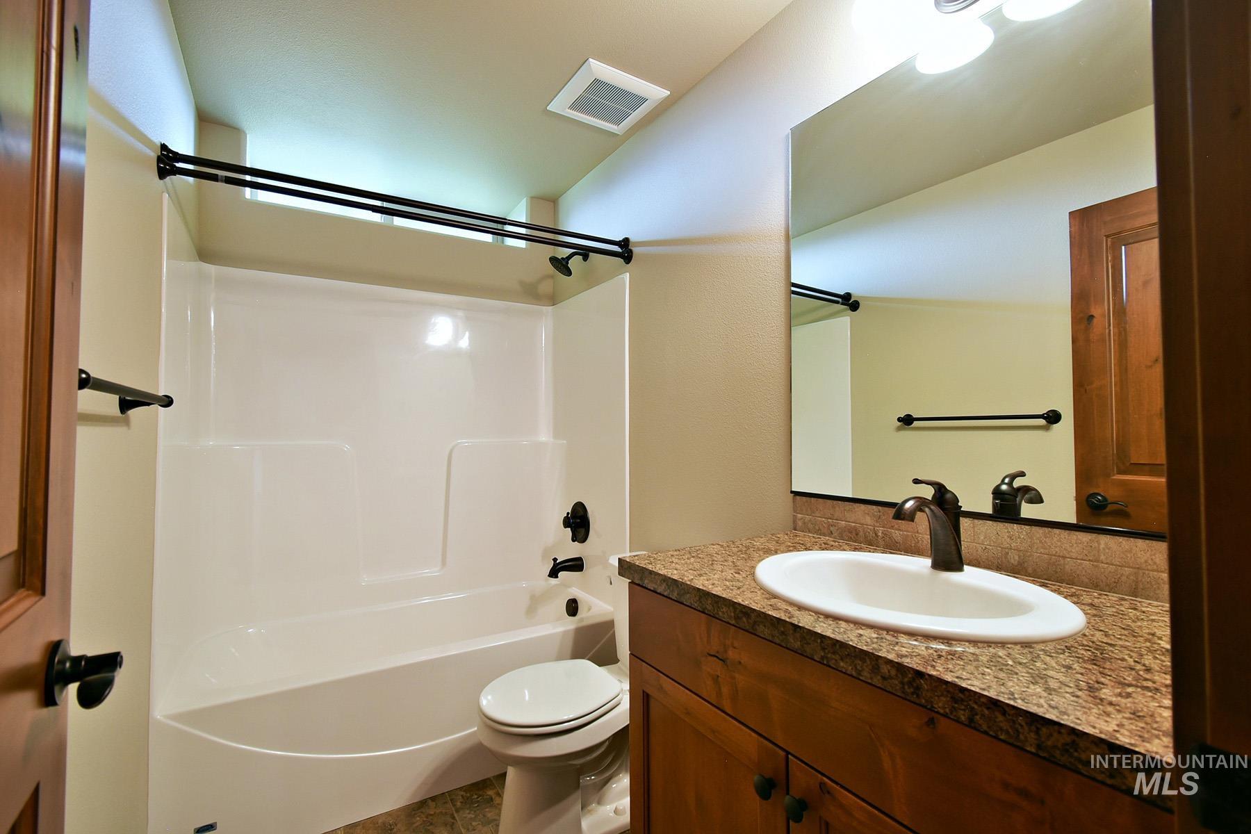 1946 Anderson Pl., Moscow, Idaho 83843, 5 Bedrooms, 3.5 Bathrooms, Residential For Sale, Price $925,000,MLS 98996849