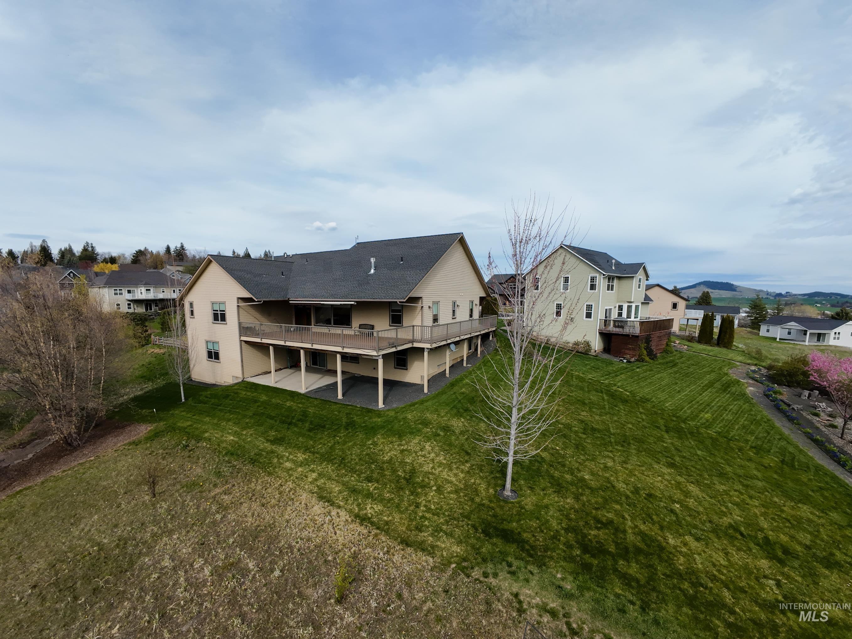 1946 Anderson Pl., Moscow, Idaho 83843, 5 Bedrooms, 3.5 Bathrooms, Residential For Sale, Price $925,000,MLS 98996849