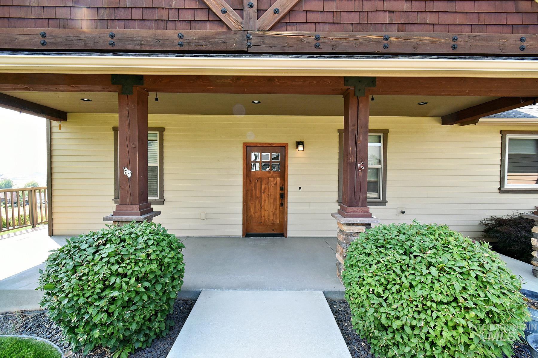 1946 Anderson Pl., Moscow, Idaho 83843, 5 Bedrooms, 3.5 Bathrooms, Residential For Sale, Price $925,000,MLS 98996849