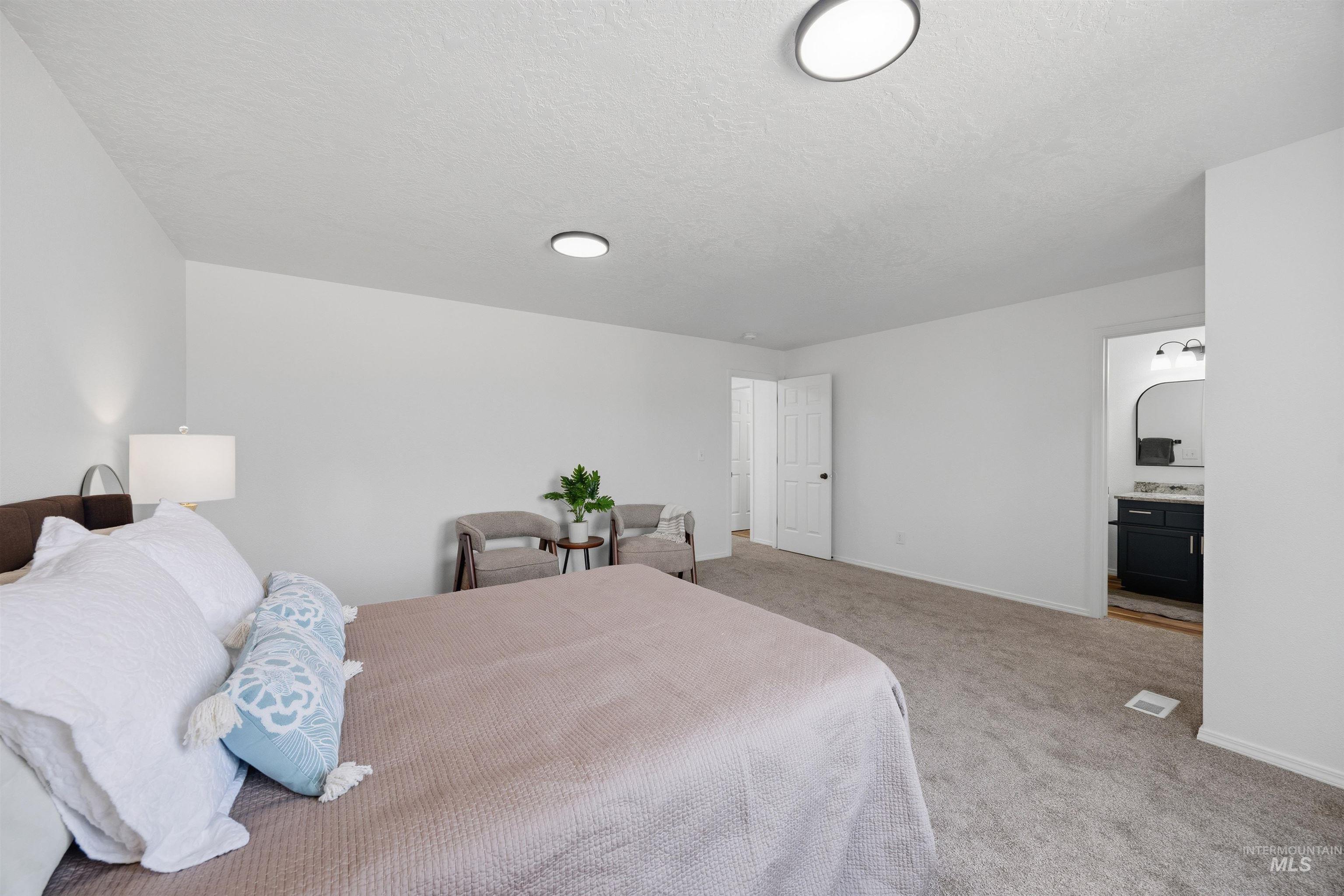 5 S Sugar Loop Ln, Nampa, Idaho 83687, 3 Bedrooms, 2.5 Bathrooms, Residential For Sale, Price $350,000,MLS 98996851