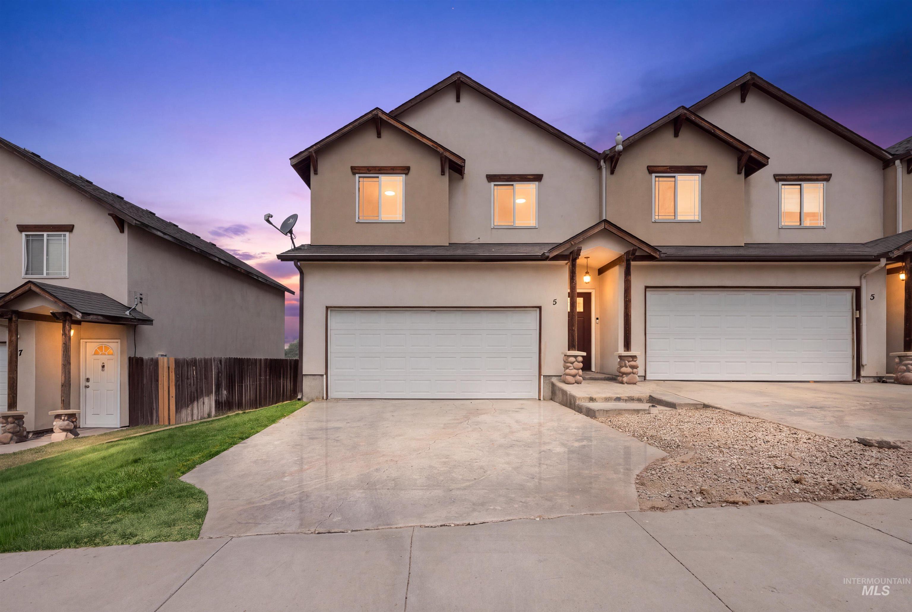 5 S Sugar Loop Ln, Nampa, Idaho 83687, 3 Bedrooms, 2.5 Bathrooms, Residential For Sale, Price $350,000,MLS 98996851