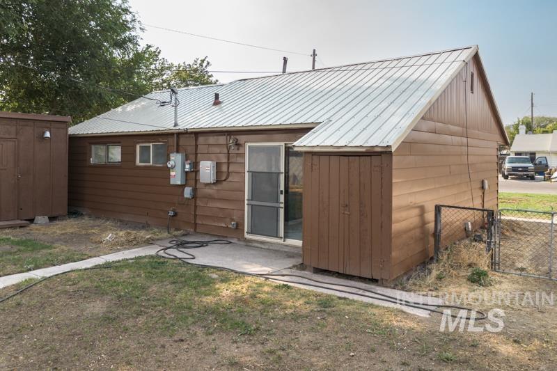 714 Myrtle St, Pocatello, Idaho 83201, 2 Bedrooms, 1 Bathroom, Residential For Sale, Price $209,900, 98996852