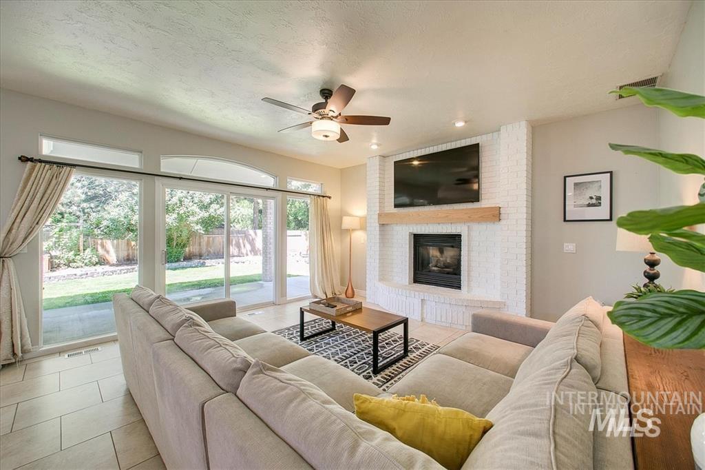 1823 N Radcliffe Way, Eagle, Idaho 83616, 4 Bedrooms, 2.5 Bathrooms, Residential For Sale, Price $774,900,MLS 98996853