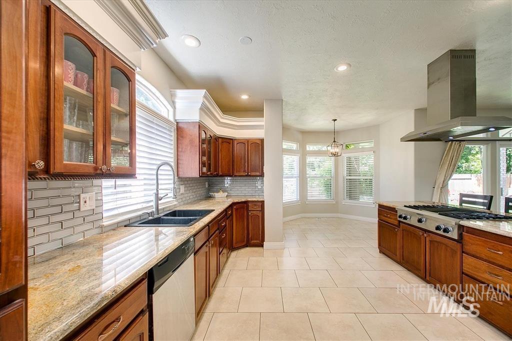 1823 N Radcliffe Way, Eagle, Idaho 83616, 4 Bedrooms, 2.5 Bathrooms, Residential For Sale, Price $774,900,MLS 98996853