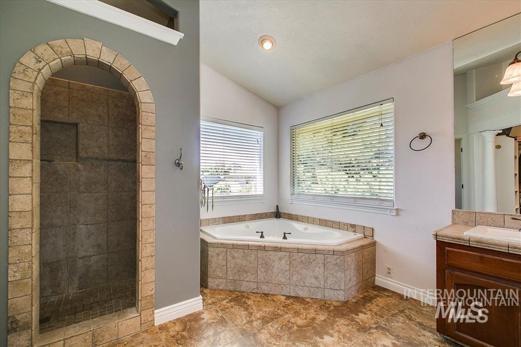 1823 N Radcliffe Way, Eagle, Idaho 83616, 4 Bedrooms, 2.5 Bathrooms, Residential For Sale, Price $774,900,MLS 98996853