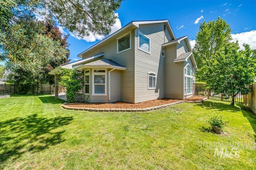 1823 N Radcliffe Way, Eagle, Idaho 83616, 4 Bedrooms, 2.5 Bathrooms, Residential For Sale, Price $774,900,MLS 98996853