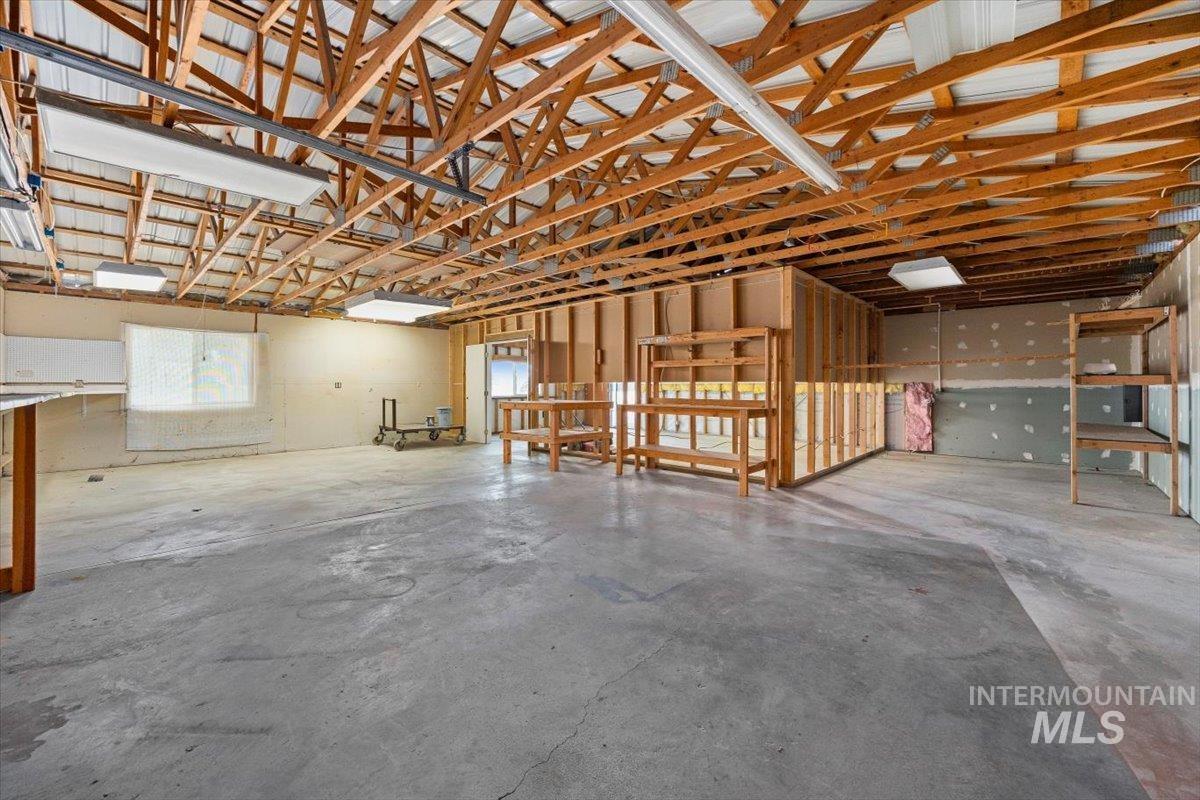 1105 Idaho St, Gooding, Idaho 83330, 4 Bedrooms, 2 Bathrooms, Residential For Sale, Price $324,900,MLS 98996854