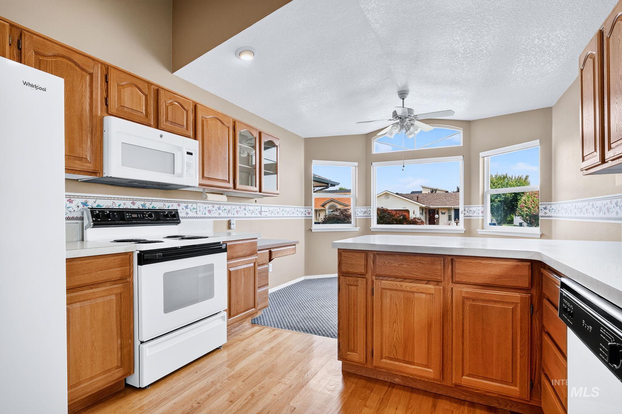 8261 W Echo Falls Ln, Garden City, Idaho 83714, 3 Bedrooms, 2 Bathrooms, Residential For Sale, Price $534,000,MLS 98996855