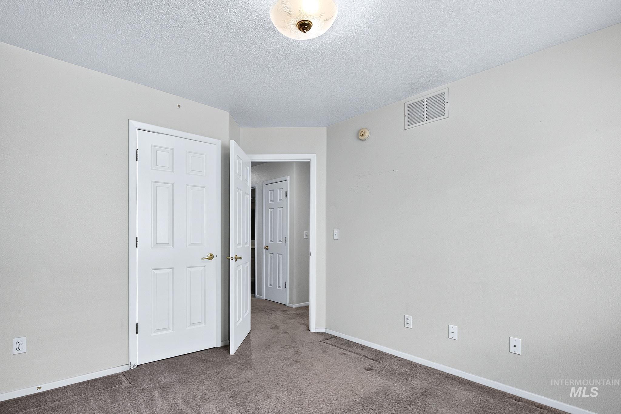 8261 W Echo Falls Ln, Garden City, Idaho 83714, 3 Bedrooms, 2 Bathrooms, Residential For Sale, Price $534,000,MLS 98996855