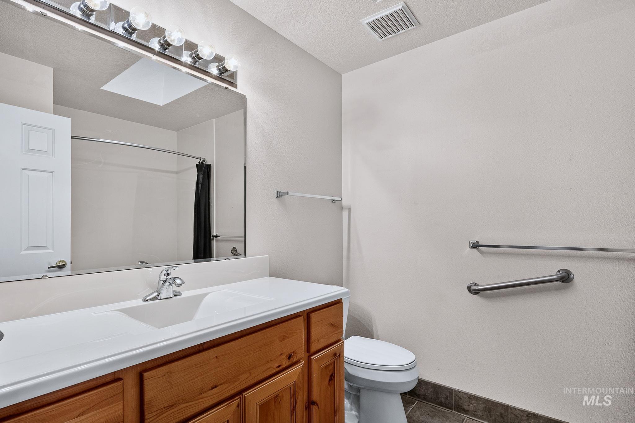 8261 W Echo Falls Ln, Garden City, Idaho 83714, 3 Bedrooms, 2 Bathrooms, Residential For Sale, Price $534,000,MLS 98996855