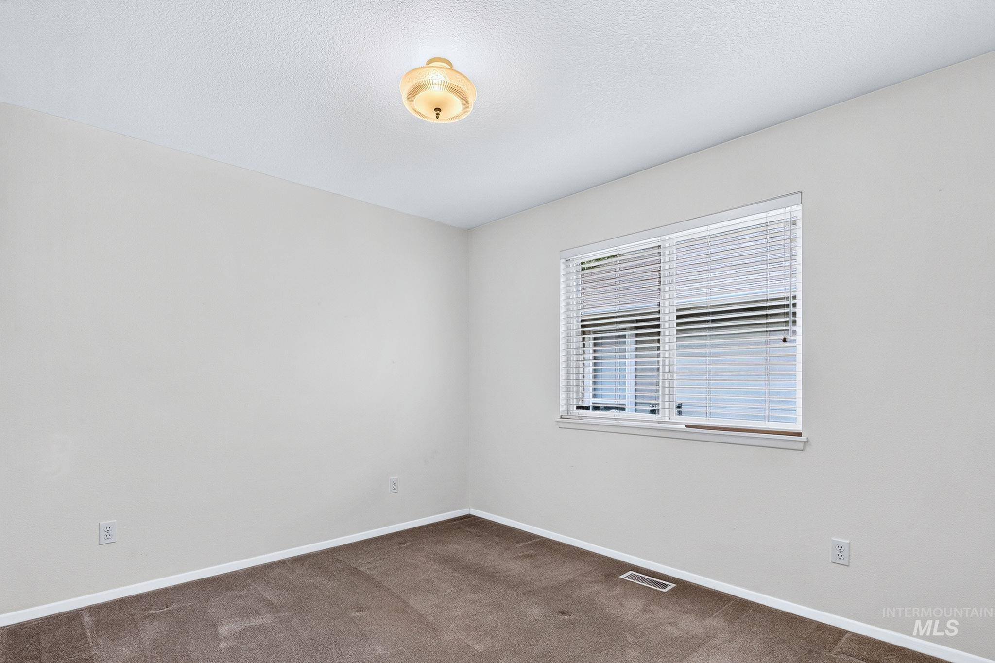8261 W Echo Falls Ln, Garden City, Idaho 83714, 3 Bedrooms, 2 Bathrooms, Residential For Sale, Price $534,000,MLS 98996855