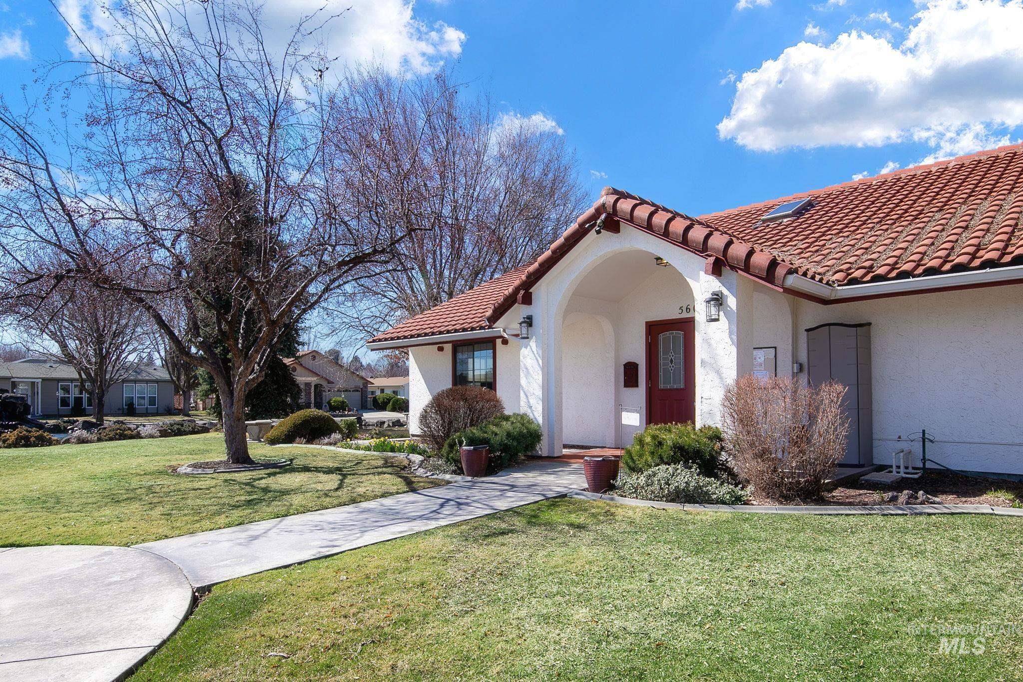 8261 W Echo Falls Ln, Garden City, Idaho 83714, 3 Bedrooms, 2 Bathrooms, Residential For Sale, Price $534,000,MLS 98996855