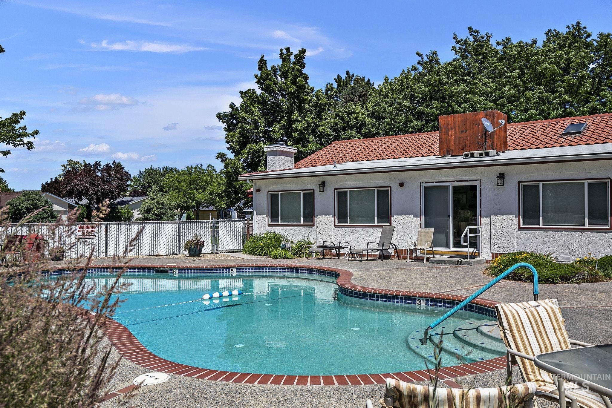 8261 W Echo Falls Ln, Garden City, Idaho 83714, 3 Bedrooms, 2 Bathrooms, Residential For Sale, Price $534,000,MLS 98996855