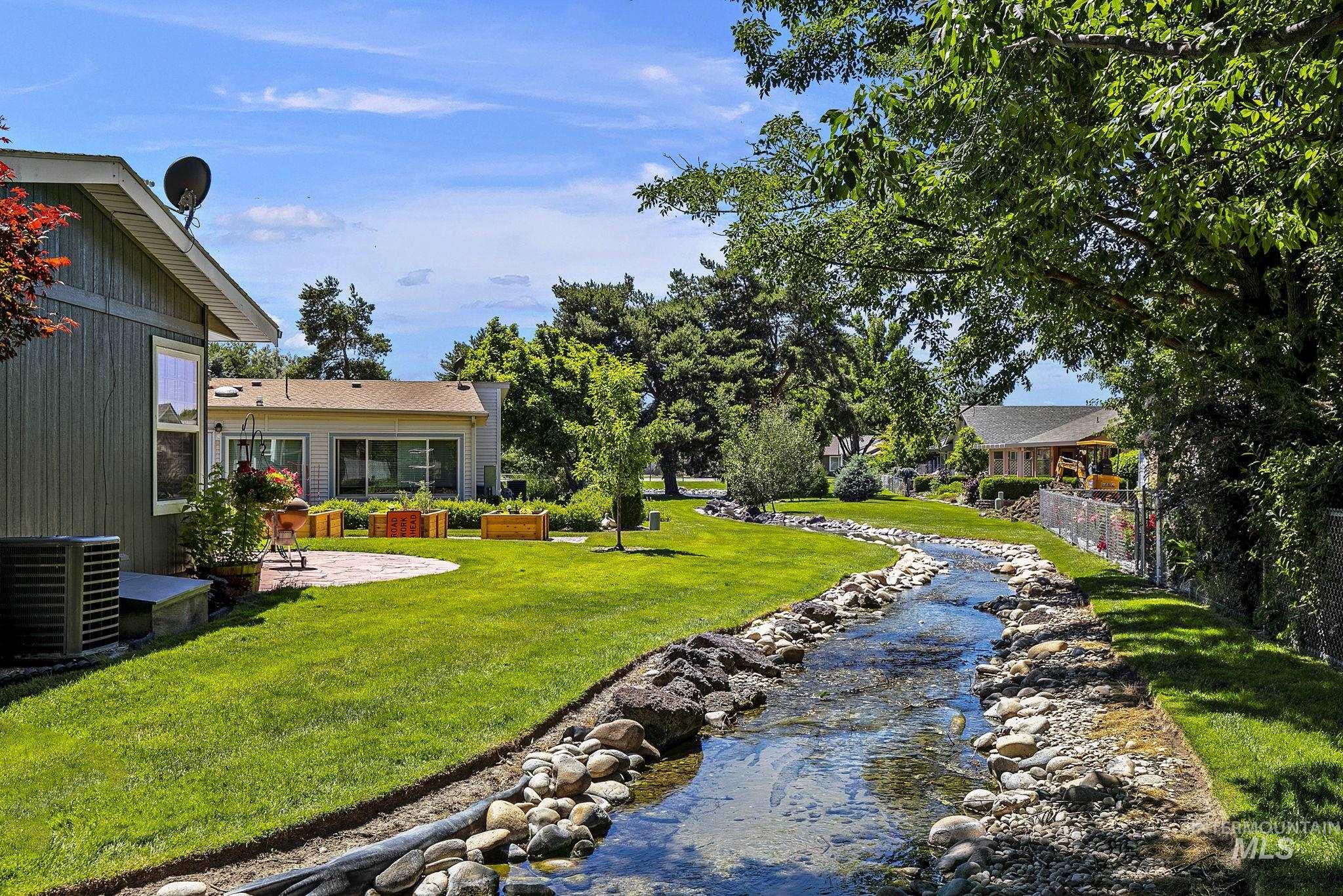 8261 W Echo Falls Ln, Garden City, Idaho 83714, 3 Bedrooms, 2 Bathrooms, Residential For Sale, Price $534,000,MLS 98996855