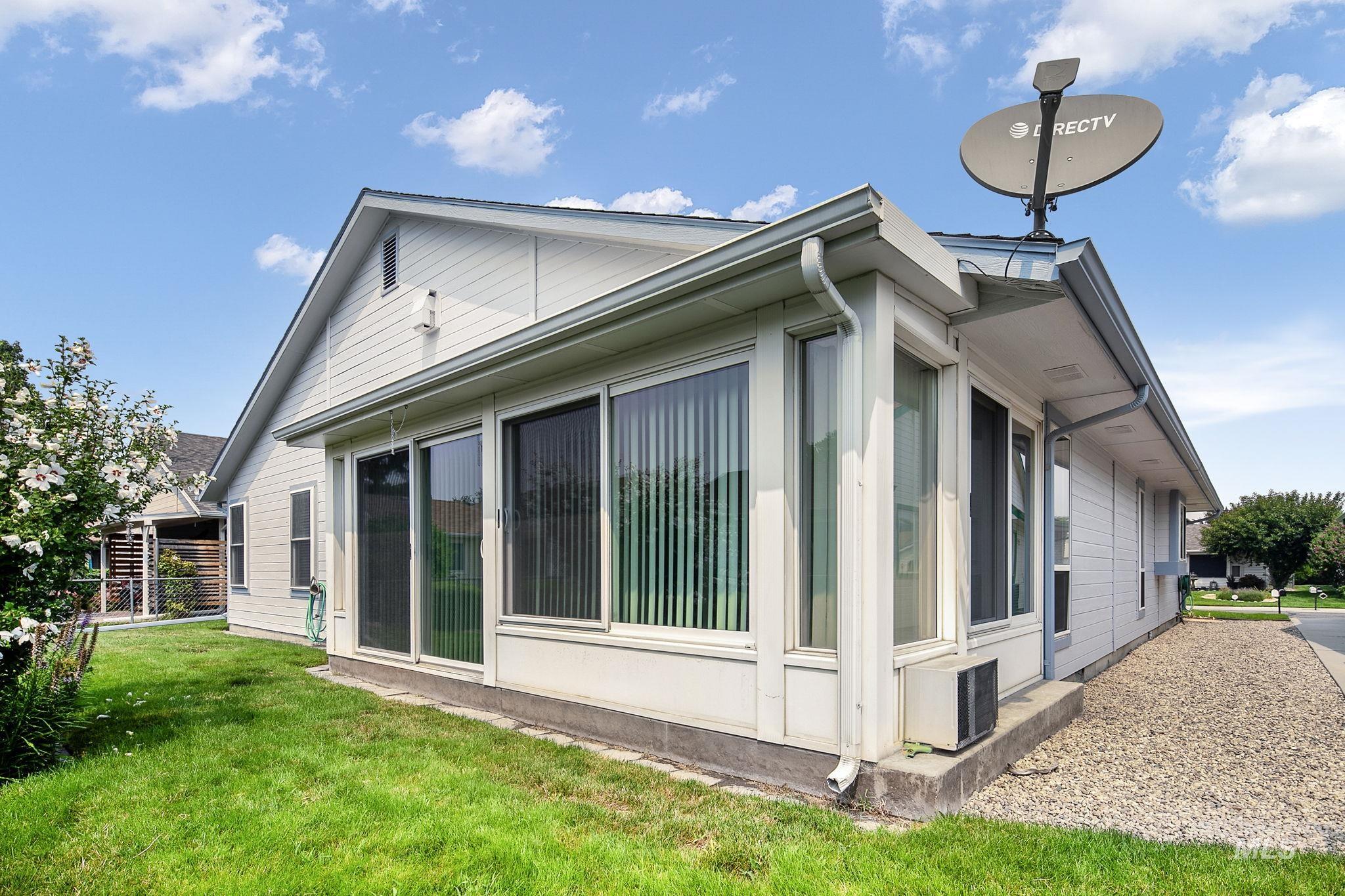 8261 W Echo Falls Ln, Garden City, Idaho 83714, 3 Bedrooms, 2 Bathrooms, Residential For Sale, Price $534,000,MLS 98996855