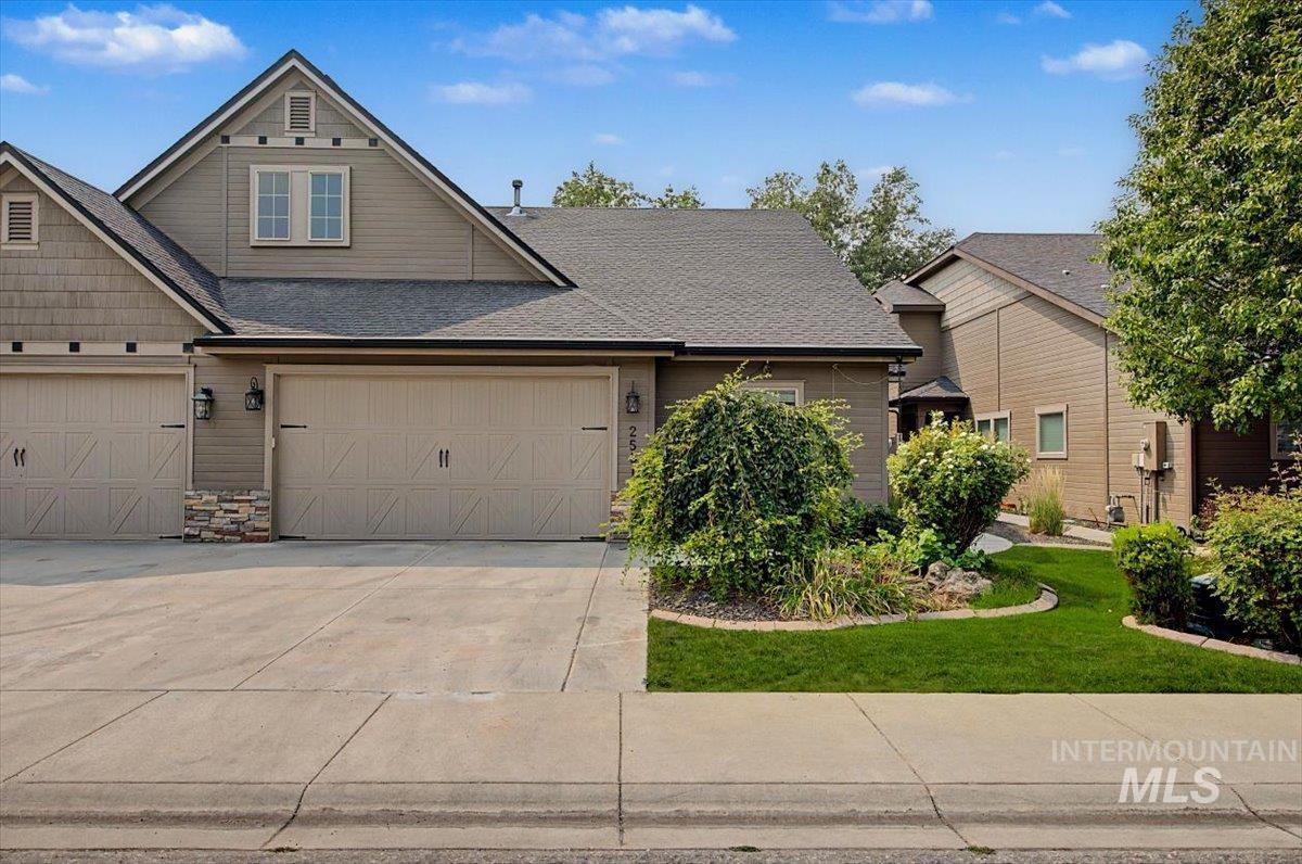 2561 E Satterfield Street, Meridian, Idaho 83646, 3 Bedrooms, 2 Bathrooms, Residential For Sale, Price $430,000,MLS 98996856