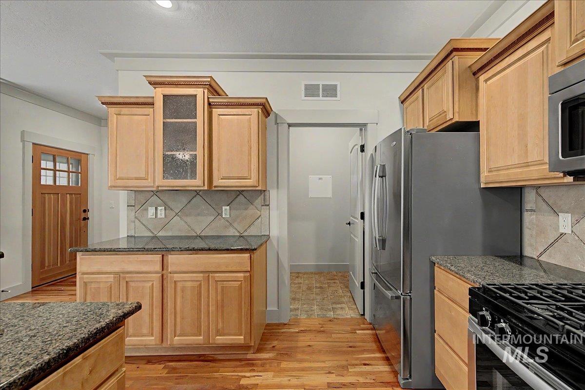 2561 E Satterfield Street, Meridian, Idaho 83646, 3 Bedrooms, 2 Bathrooms, Residential For Sale, Price $430,000,MLS 98996856