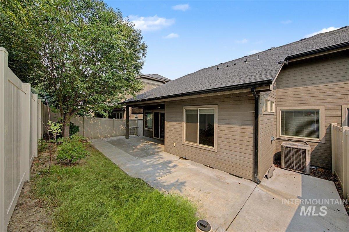2561 E Satterfield Street, Meridian, Idaho 83646, 3 Bedrooms, 2 Bathrooms, Residential For Sale, Price $430,000,MLS 98996856