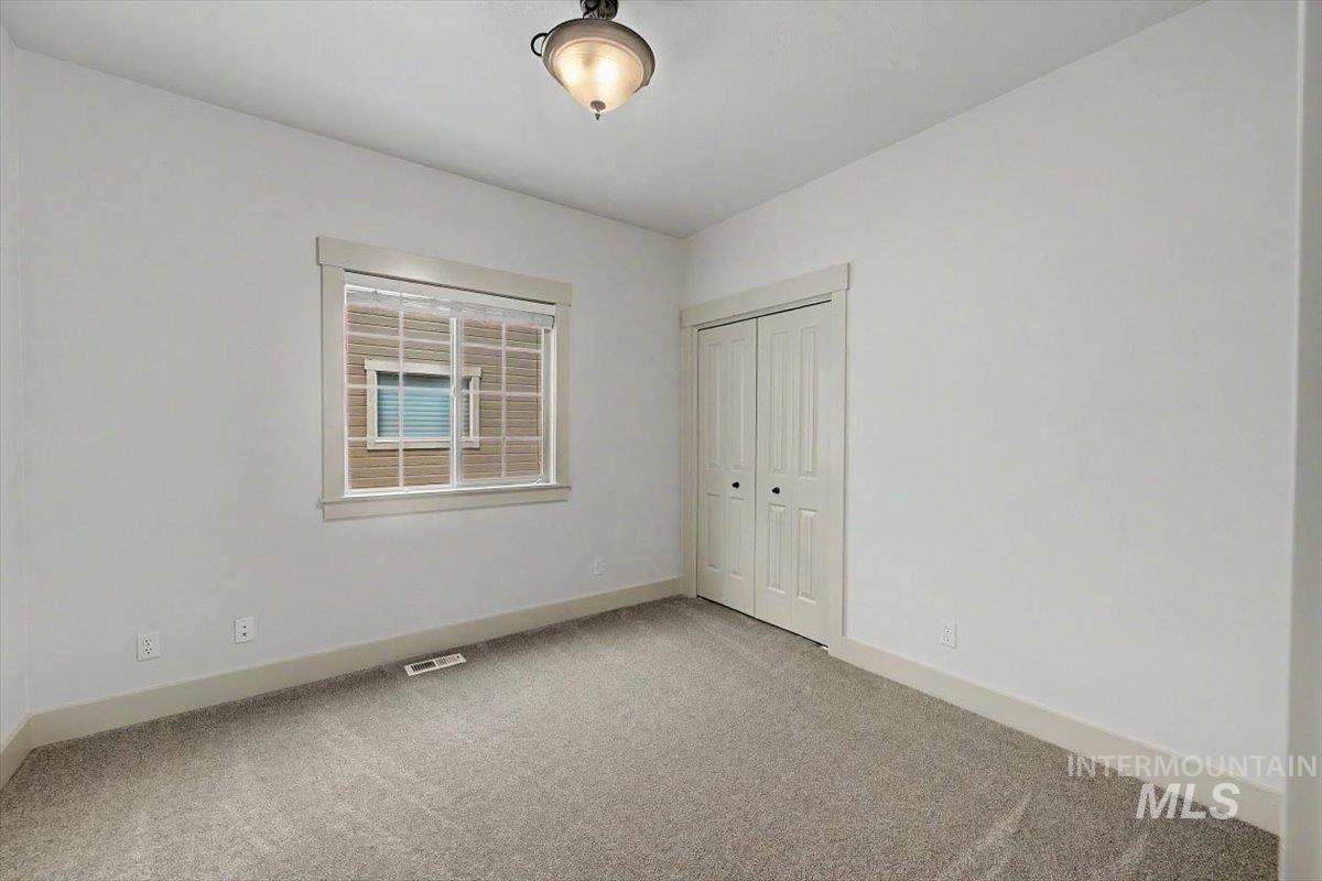 2561 E Satterfield Street, Meridian, Idaho 83646, 3 Bedrooms, 2 Bathrooms, Residential For Sale, Price $430,000,MLS 98996856
