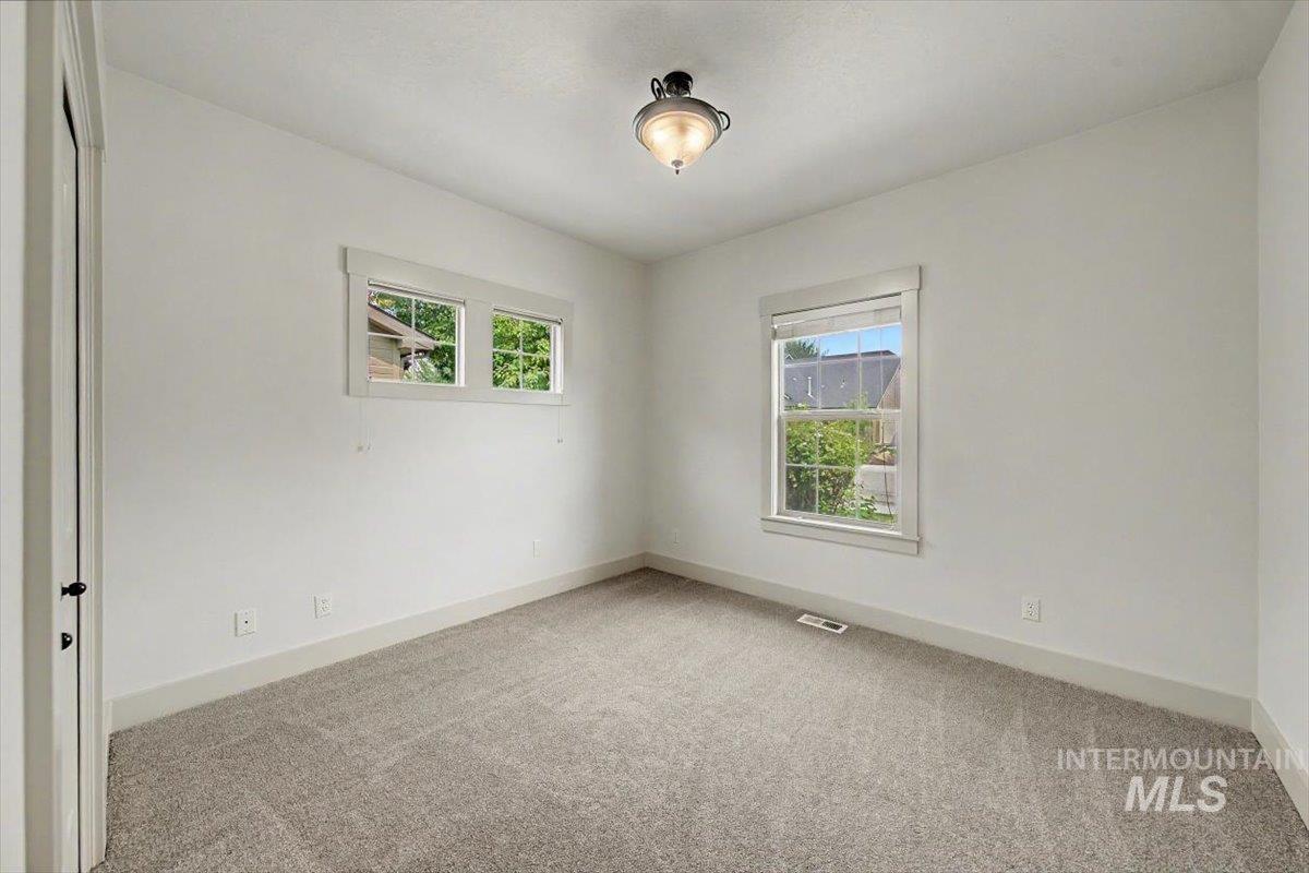 2561 E Satterfield Street, Meridian, Idaho 83646, 3 Bedrooms, 2 Bathrooms, Residential For Sale, Price $430,000,MLS 98996856