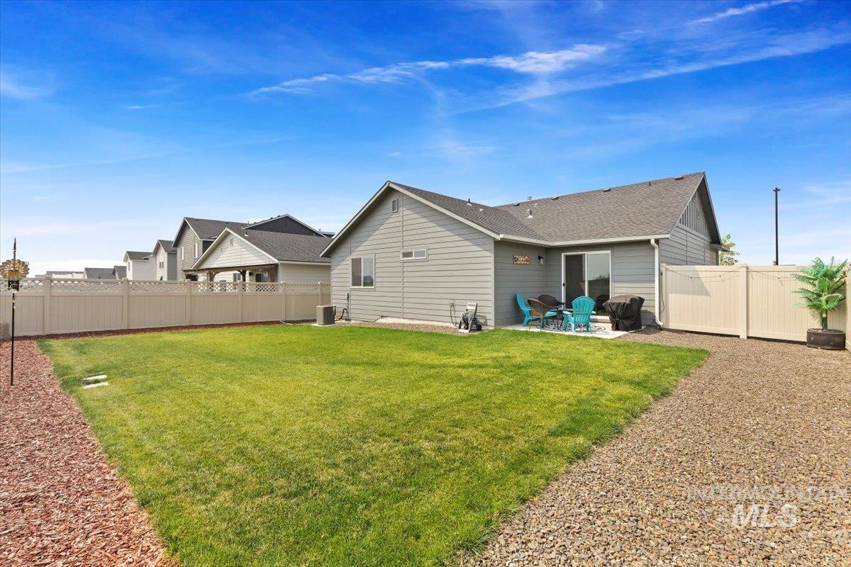1532 N Coltsfoot Ave, Kuna, Idaho 83634, 3 Bedrooms, 2 Bathrooms, Residential For Sale, Price $420,000,MLS 98996857