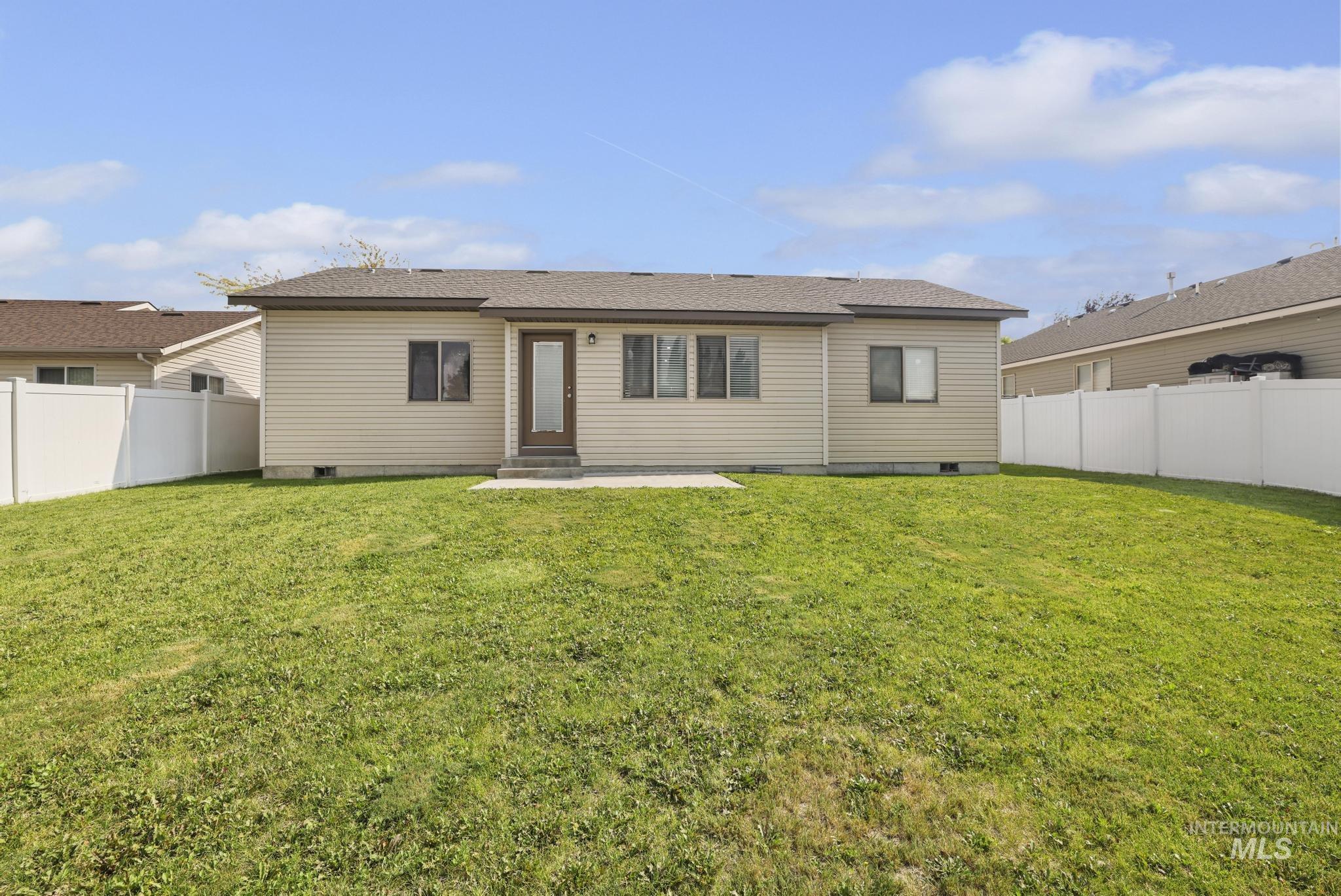 420 Pheasant Rd W, Twin Falls, Idaho 83301, 3 Bedrooms, 2 Bathrooms, Residential For Sale, Price $360,000,MLS 98996859
