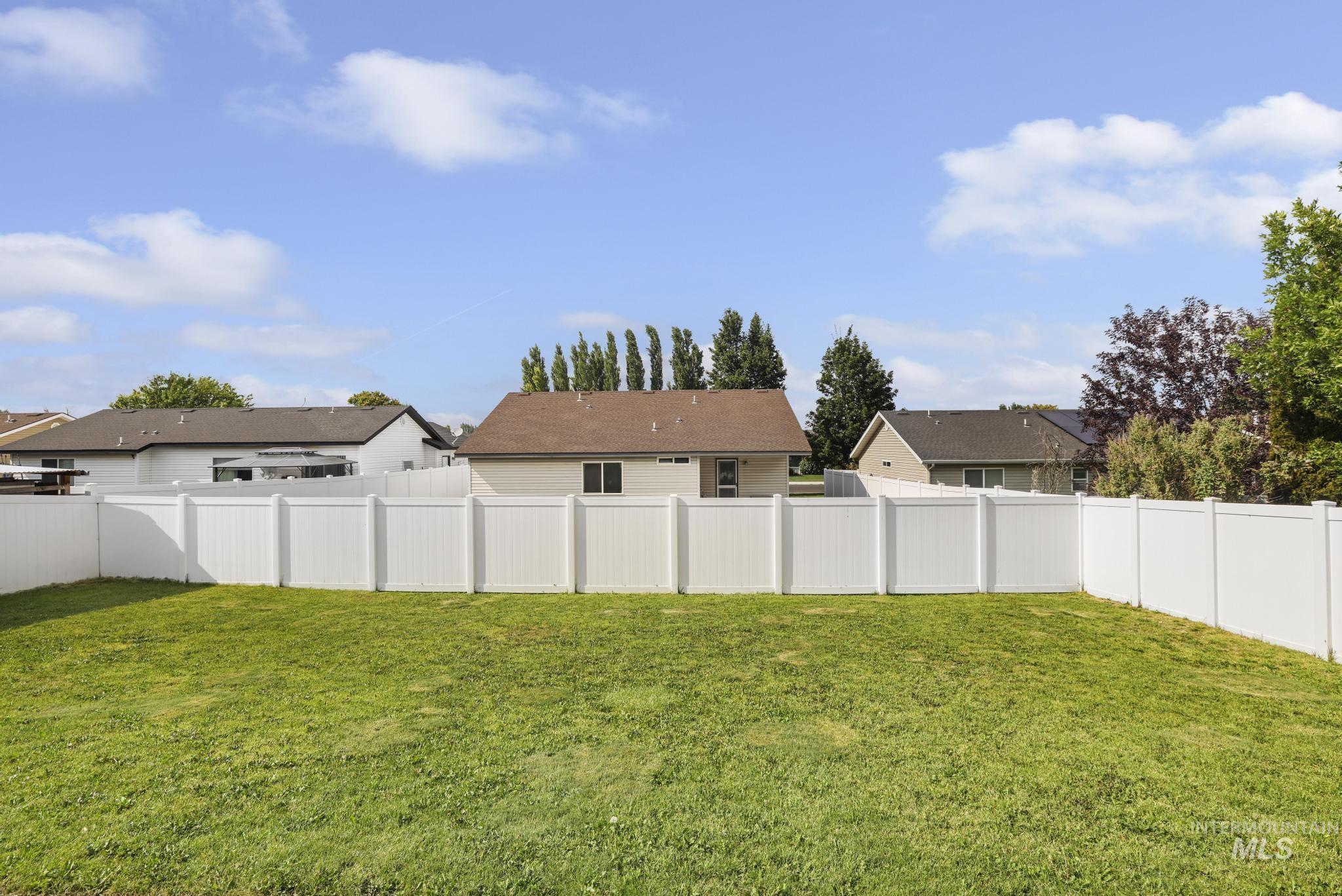 420 Pheasant Rd W, Twin Falls, Idaho 83301, 3 Bedrooms, 2 Bathrooms, Residential For Sale, Price $360,000,MLS 98996859