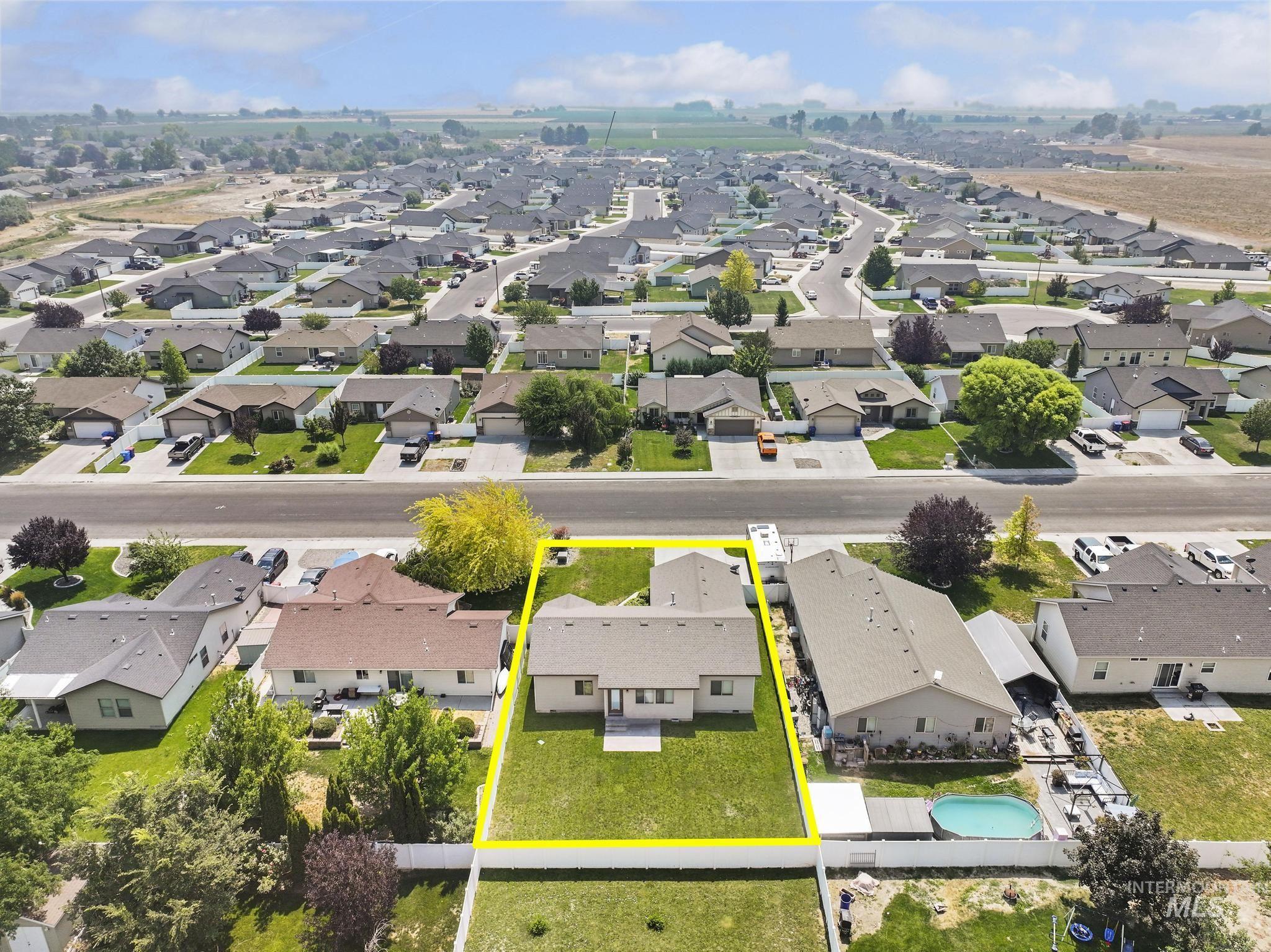 420 Pheasant Rd W, Twin Falls, Idaho 83301, 3 Bedrooms, 2 Bathrooms, Residential For Sale, Price $360,000,MLS 98996859
