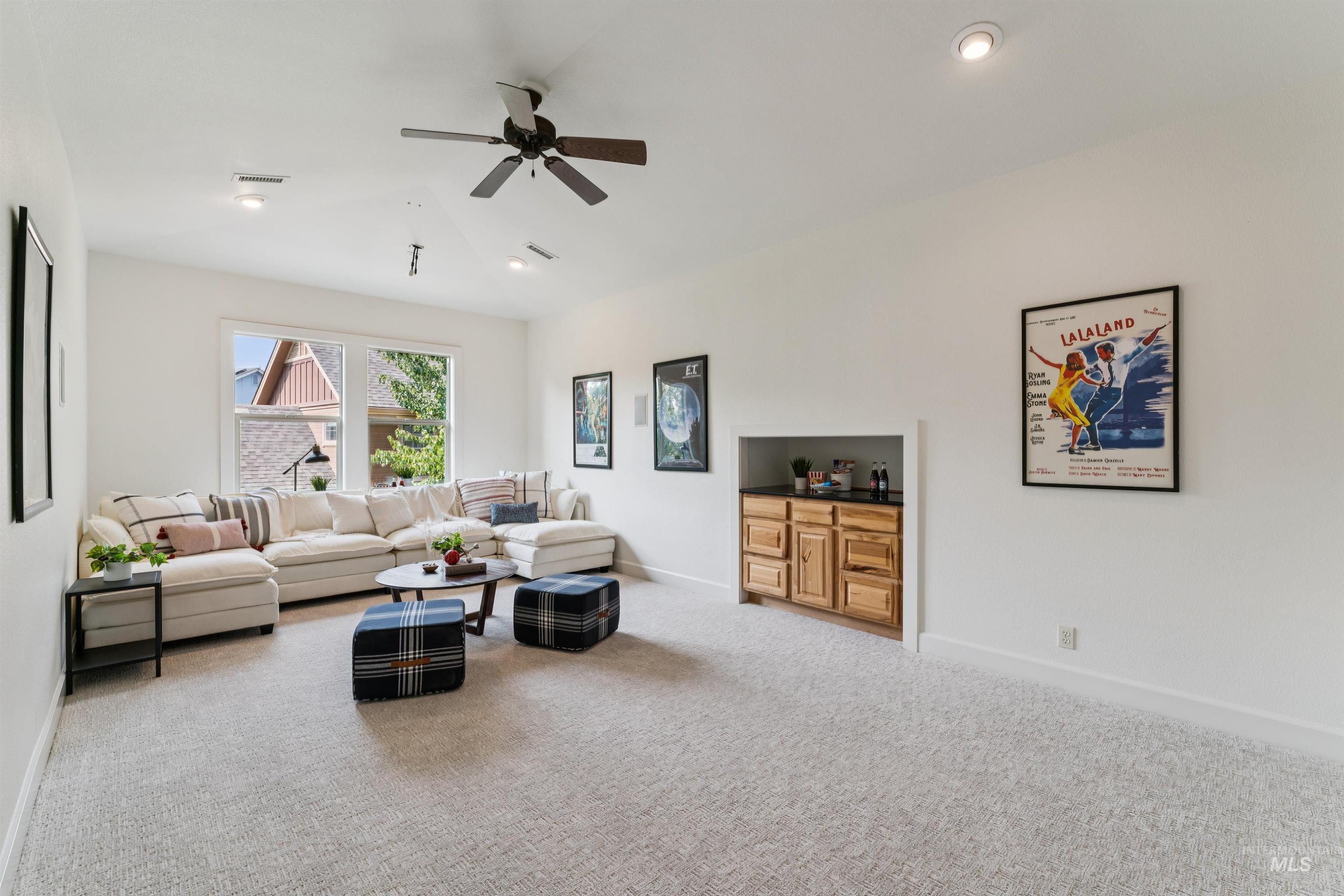 1199 N Macaile, Eagle, Idaho 83616, 4 Bedrooms, 3 Bathrooms, Residential For Sale, Price $839,000,MLS 98996863