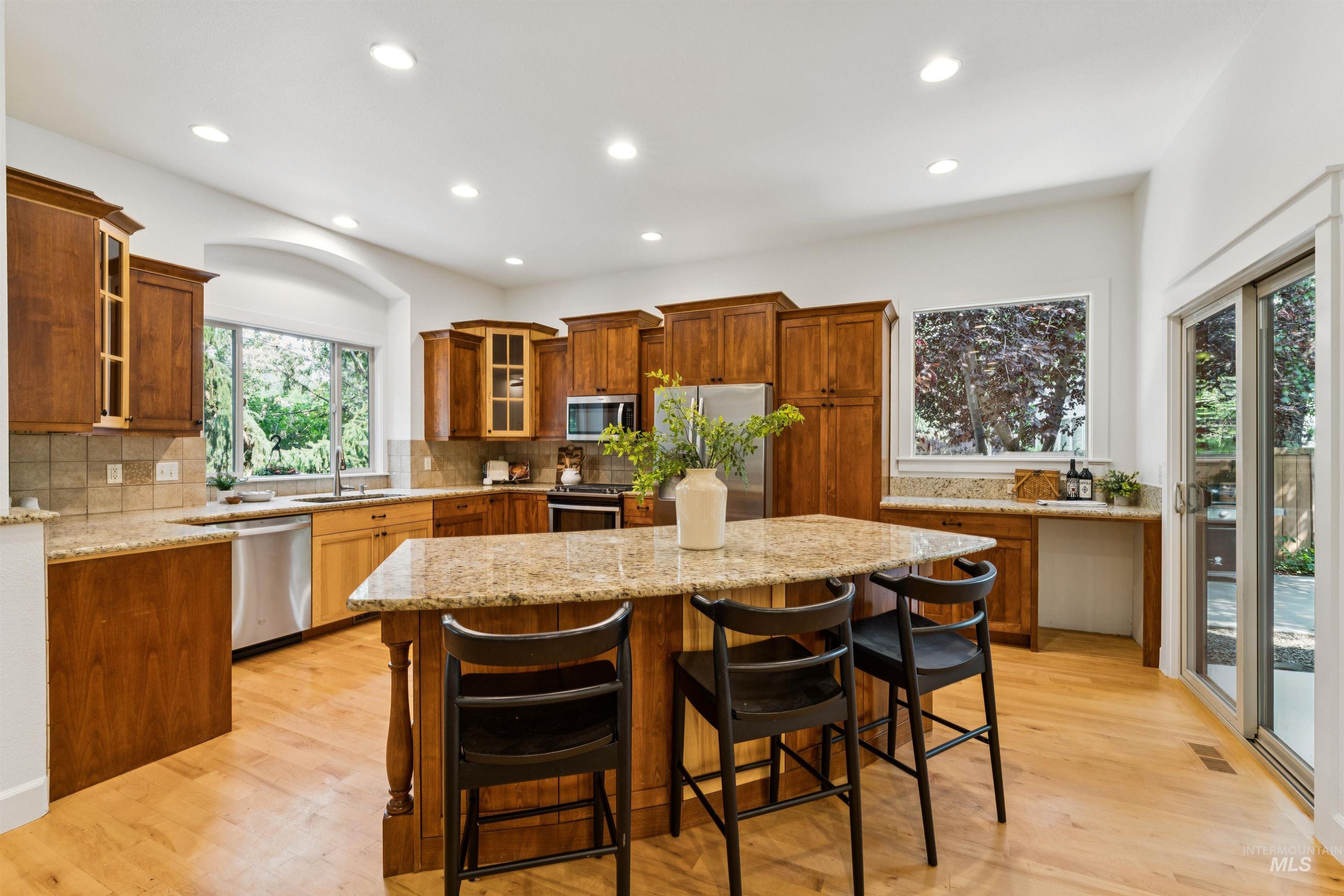 1199 N Macaile, Eagle, Idaho 83616, 4 Bedrooms, 3 Bathrooms, Residential For Sale, Price $839,000,MLS 98996863