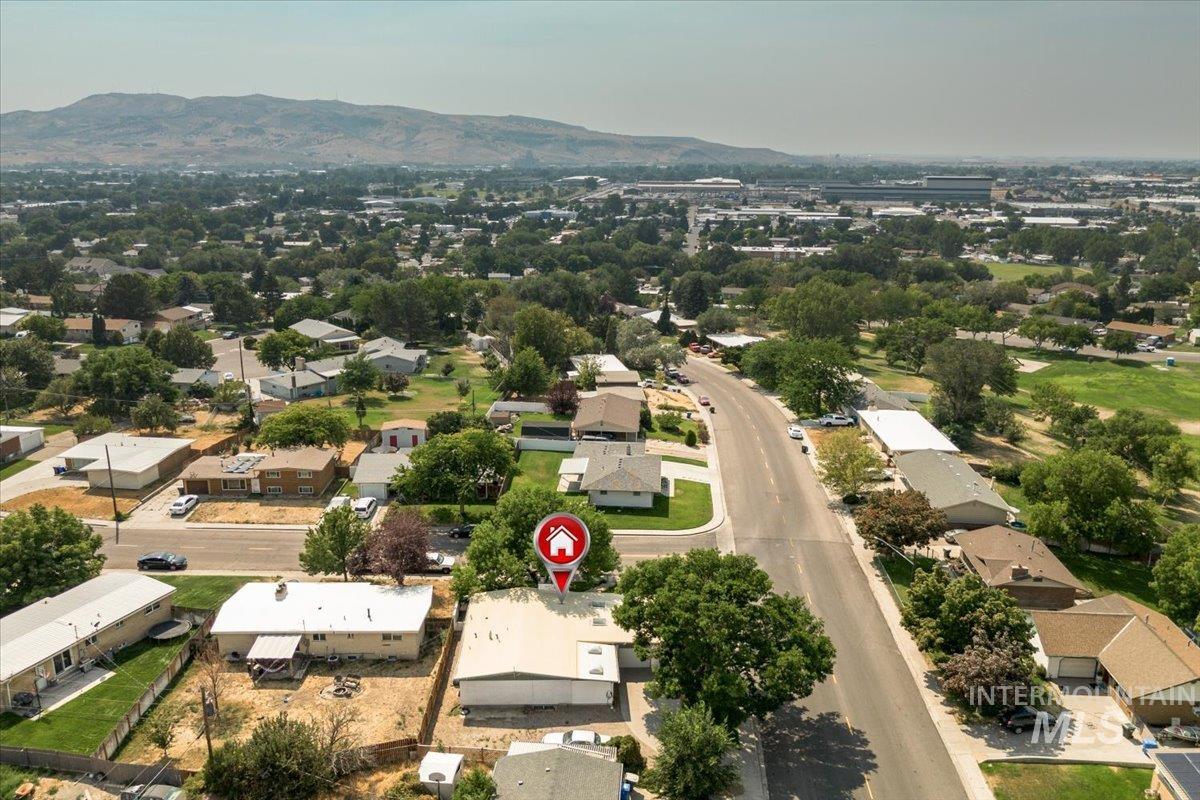 1398 Santa Anita Ave, Pocatello, Idaho 83201, 5 Bedrooms, 3 Bathrooms, Residential For Sale, Price $345,000,MLS 98996865