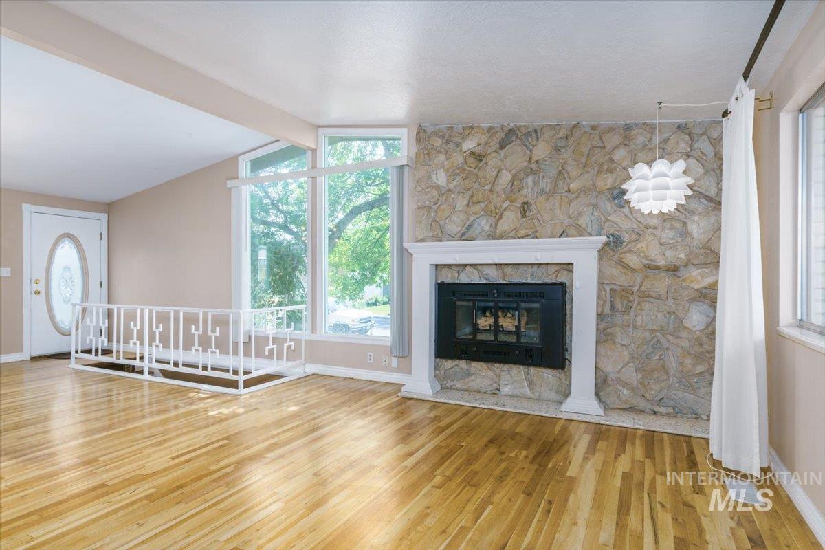 1398 Santa Anita Ave, Pocatello, Idaho 83201, 5 Bedrooms, 3 Bathrooms, Residential For Sale, Price $345,000,MLS 98996865