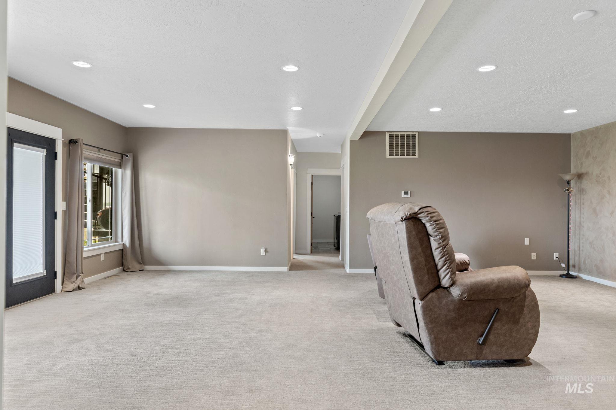 4010 Elmore Rd, Parma, Idaho 83660, 5 Bedrooms, 4 Bathrooms, Residential For Sale, Price $875,000, 98996866