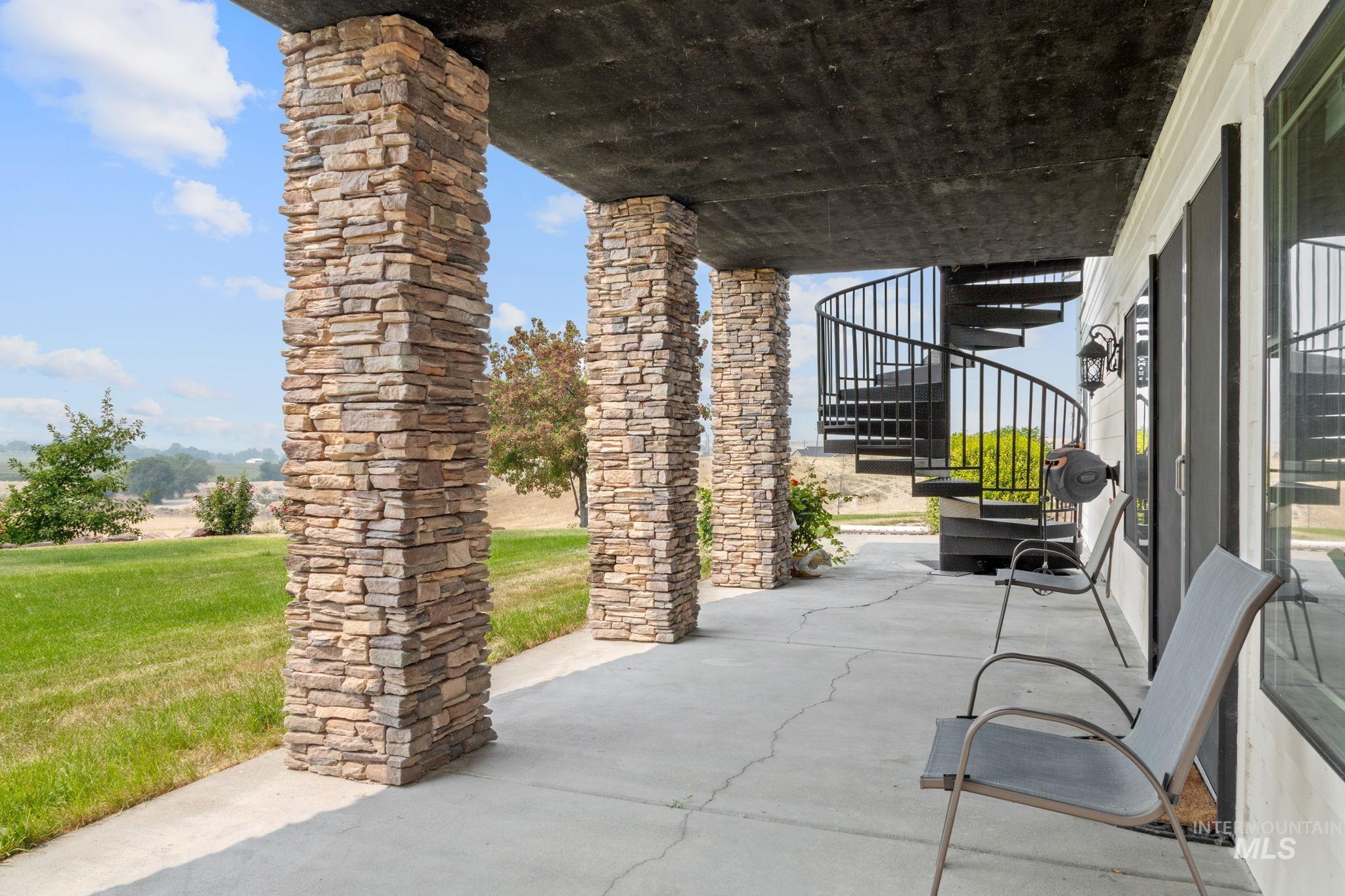 4010 Elmore Rd, Parma, Idaho 83660, 5 Bedrooms, 4 Bathrooms, Residential For Sale, Price $875,000, 98996866