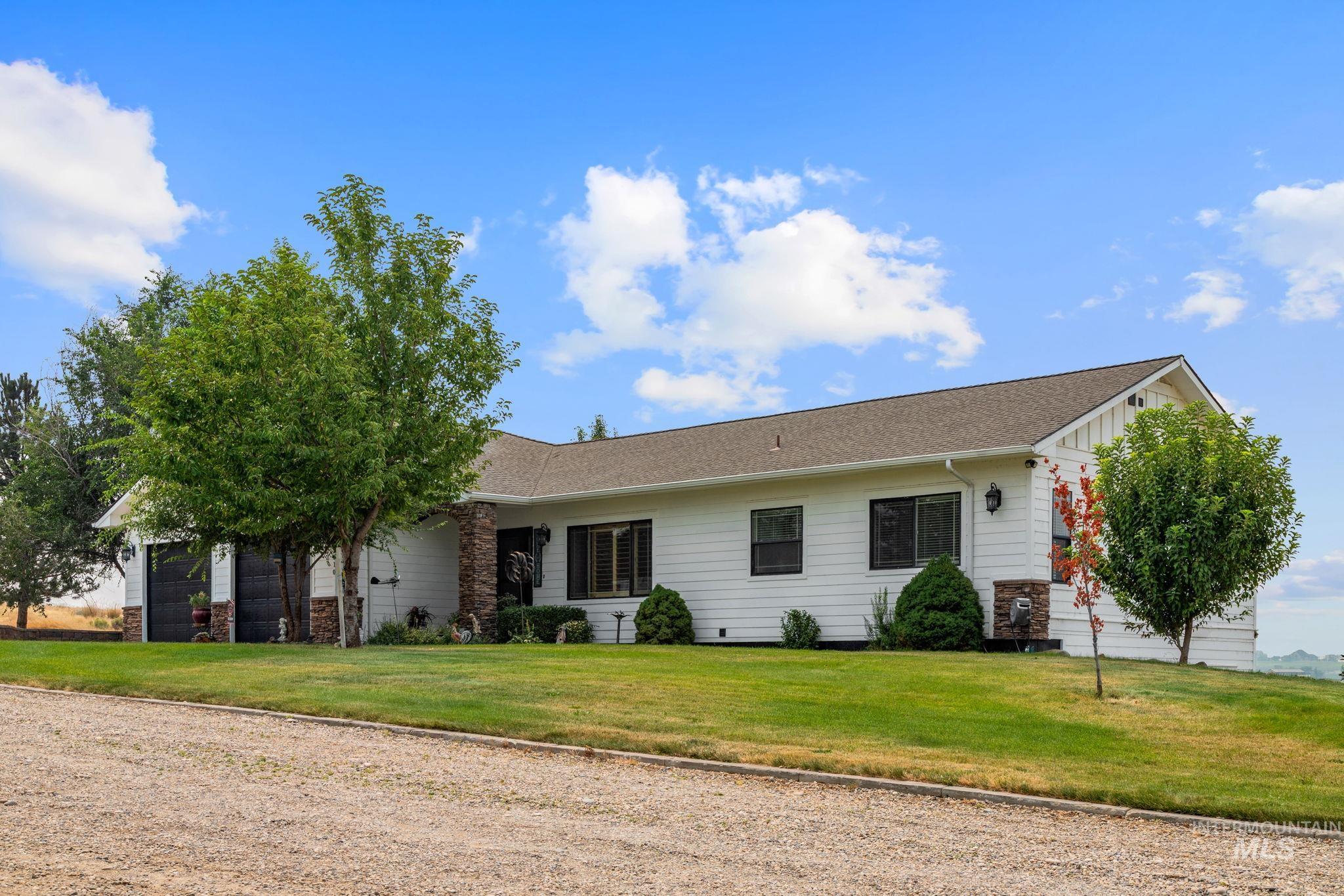 4010 Elmore Rd, Parma, Idaho 83660, 5 Bedrooms, 4 Bathrooms, Residential For Sale, Price $875,000, 98996866